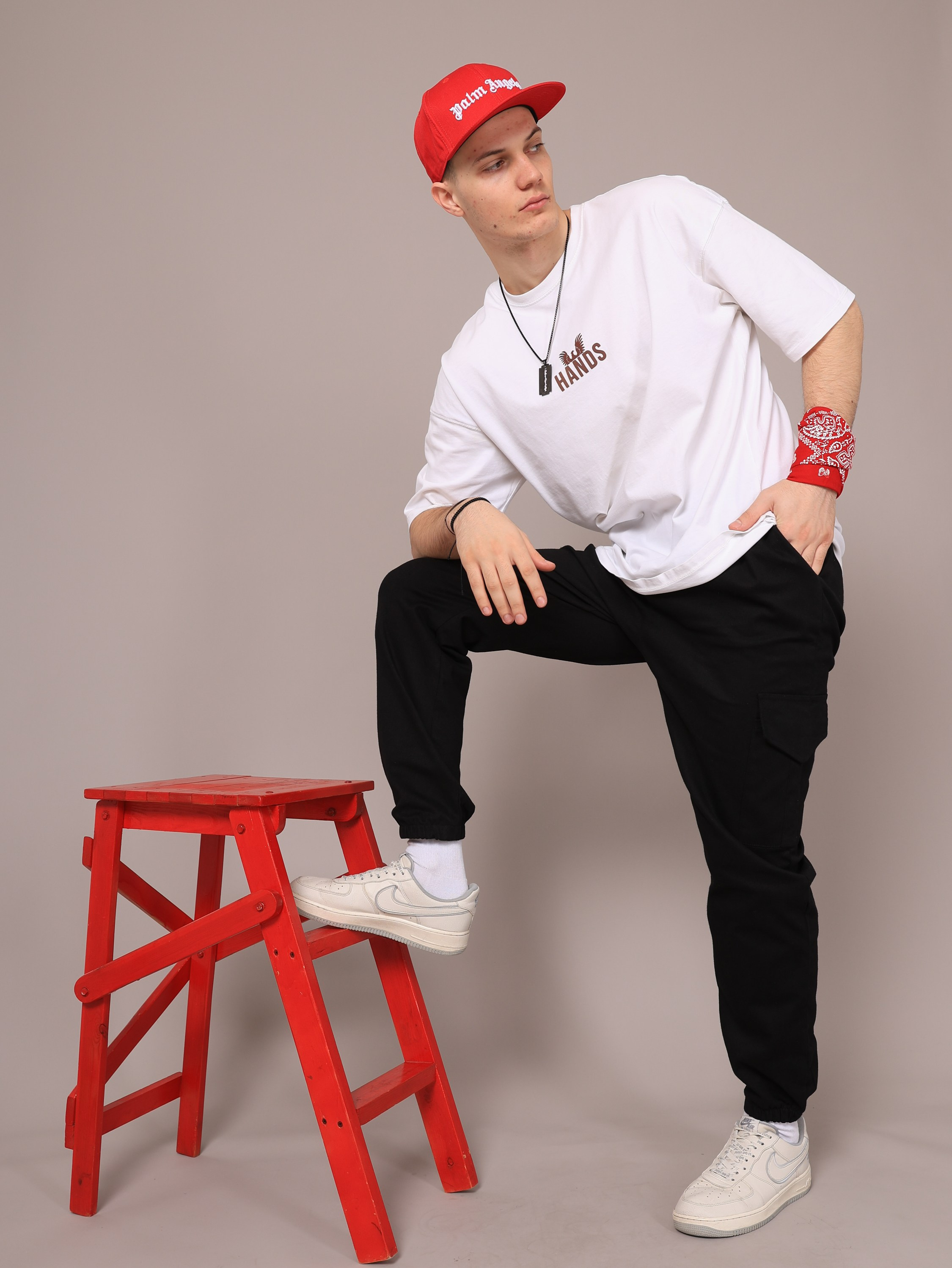 Fashion / Commercial ретушь. Аяна Крапивкина — профессиональная ретушь и AI-визуал