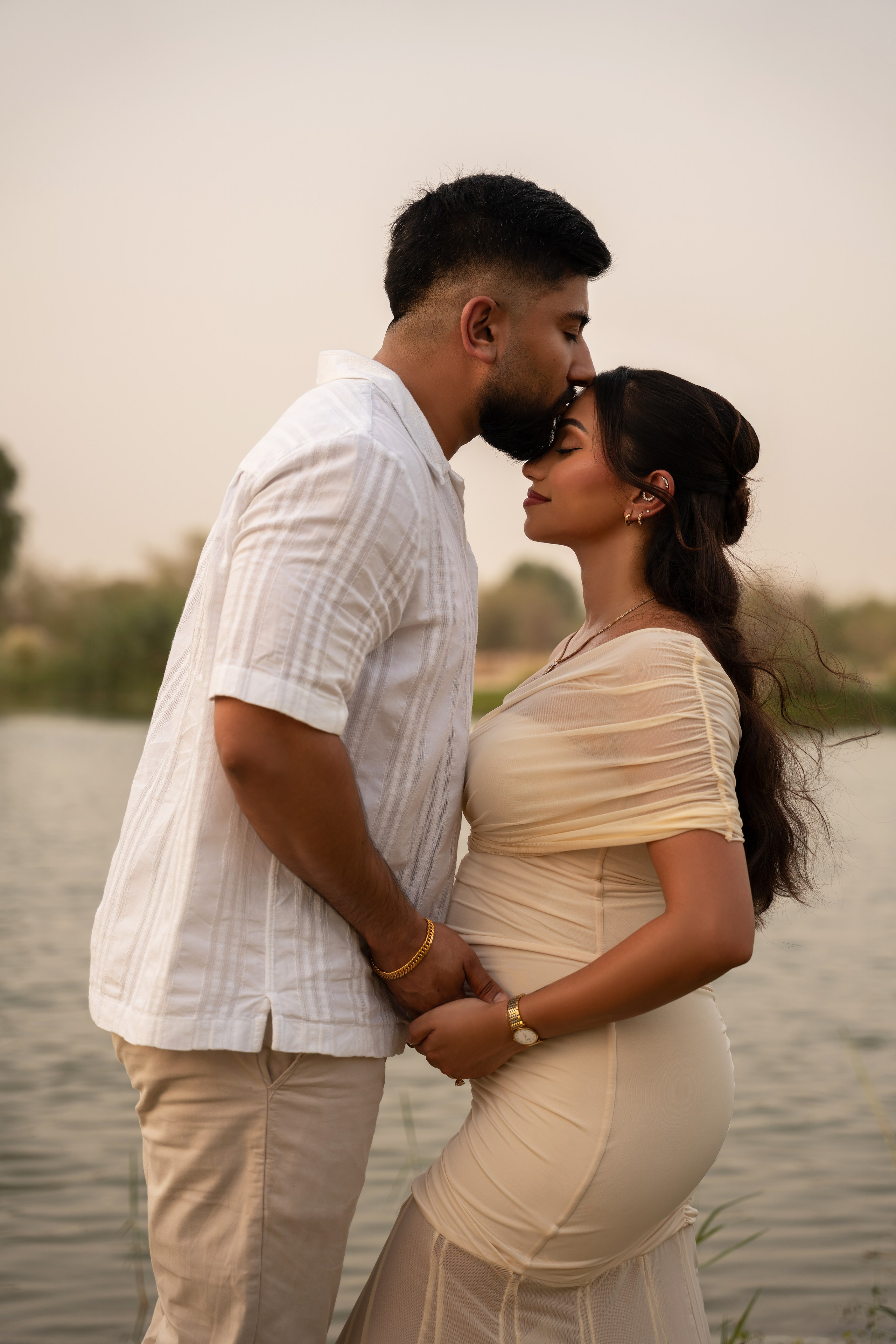 Sunset whispers: Boy or Girl?. Angela Iakovleva — Family Photographer in Dubai