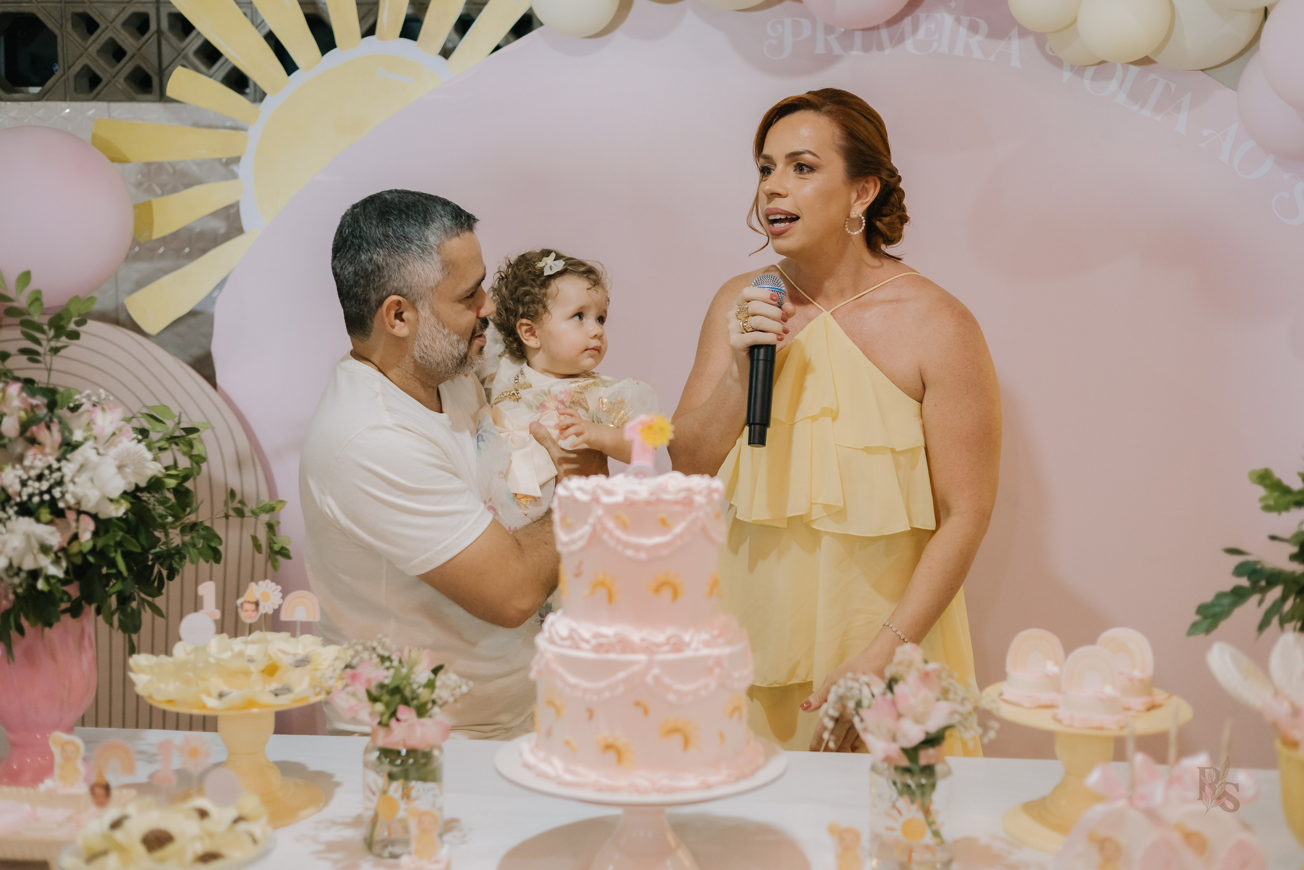 Aurora — 1 ano. Fotógrafo Richard Silvestre — Casamentos na Bahia