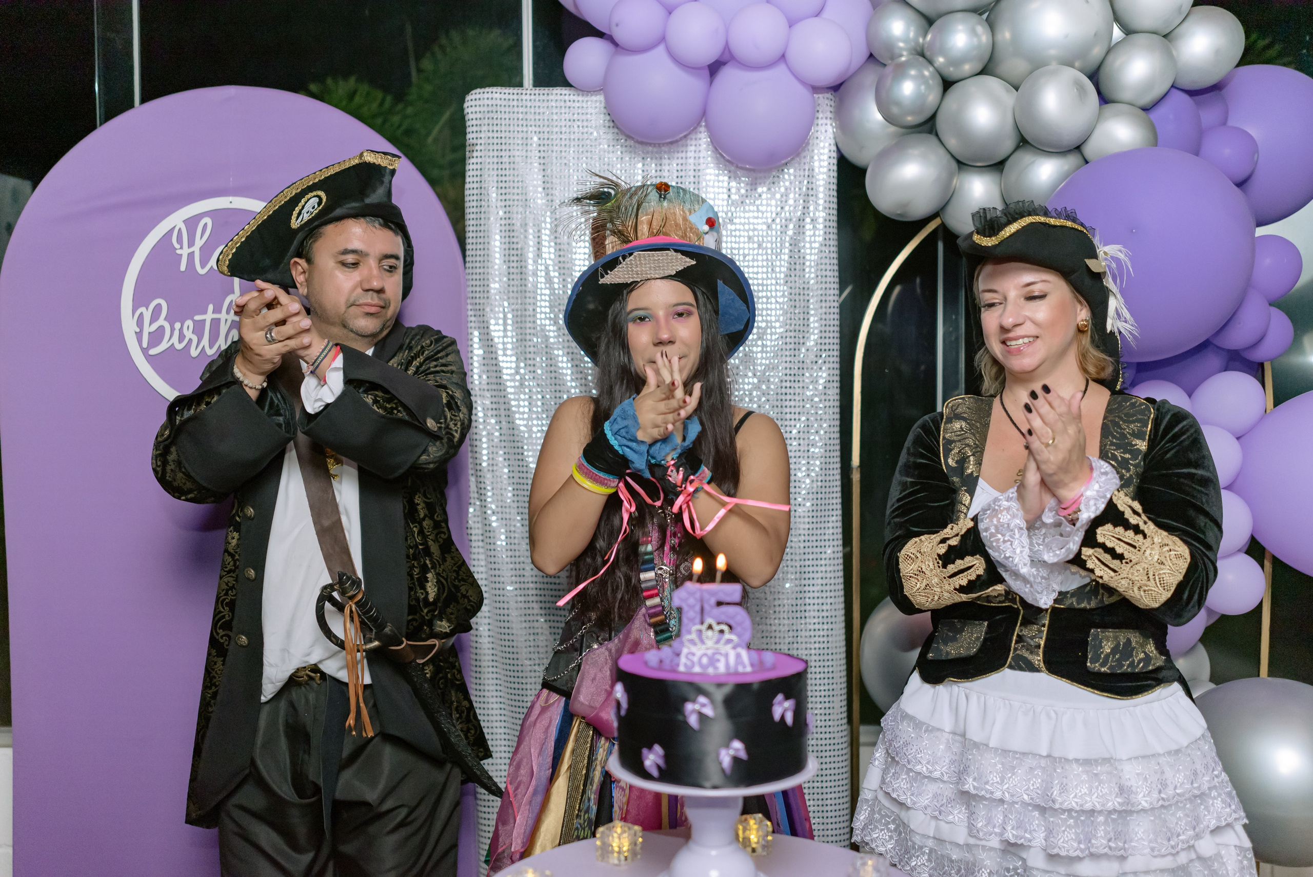 Sofia 15 anos. Wedding photographer Ana Koshi