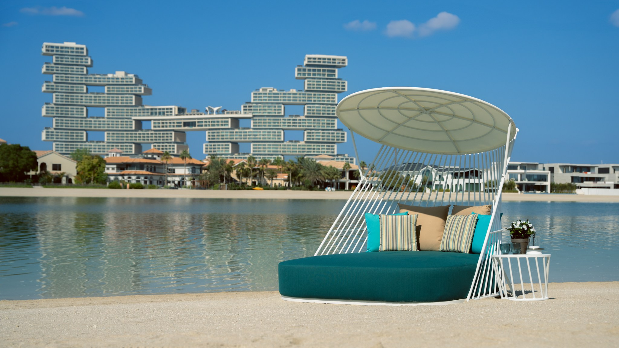 Suncoast Outdoor Furniture | Palm Jumeirh | set 1. Zakhar Leshkov Photo