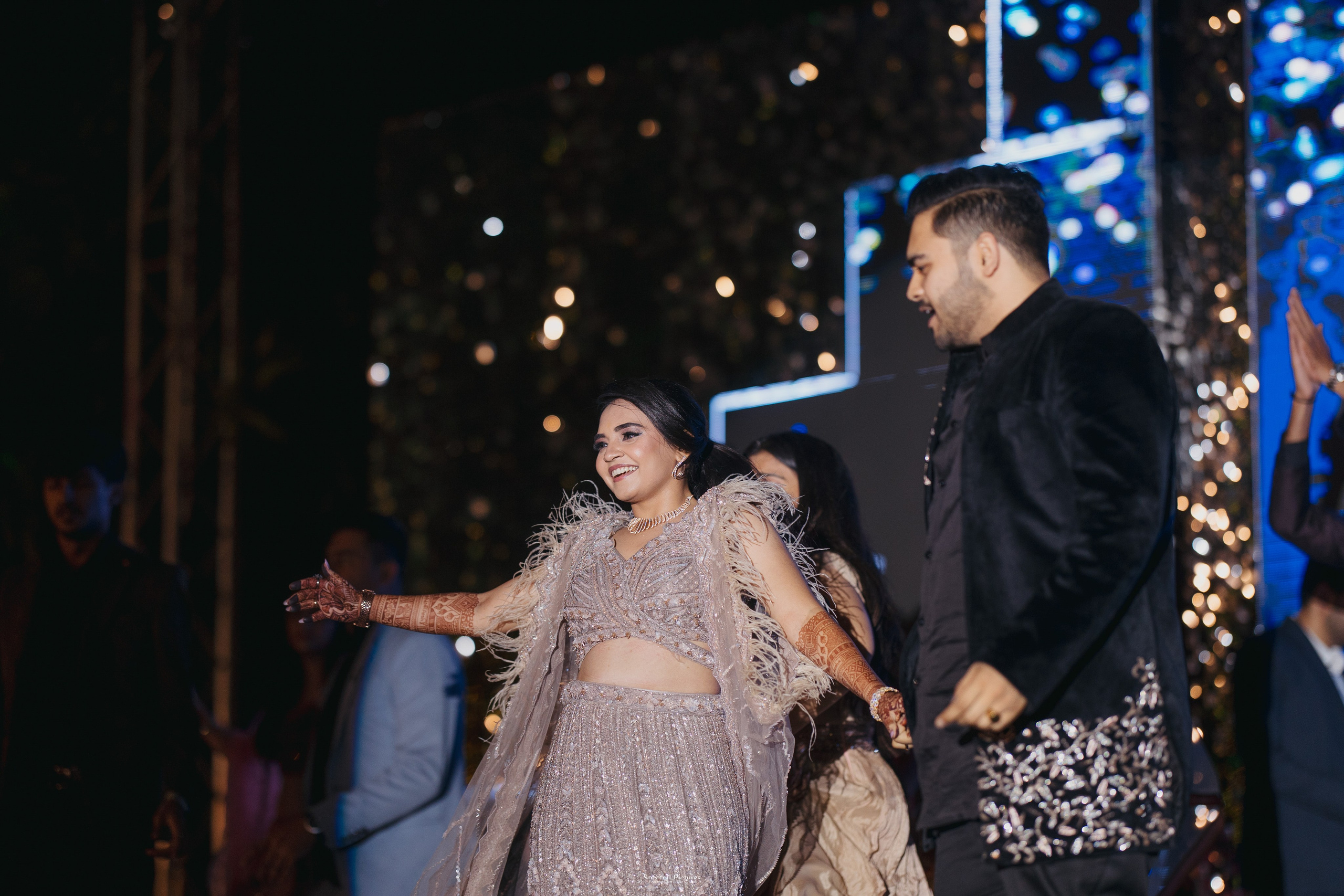 #ADIकीAESHहै