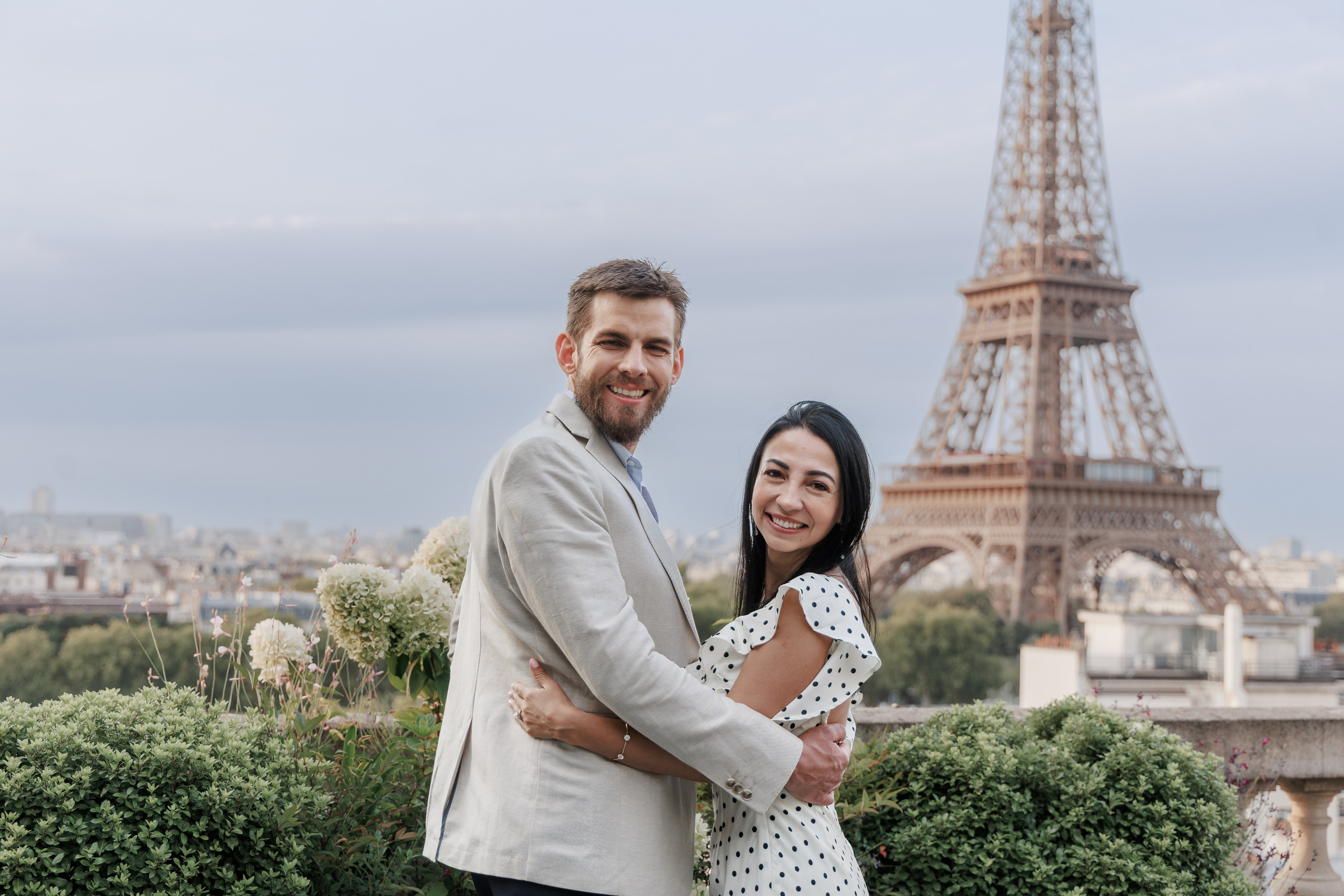 Best Rooftop Terraces in Paris for Proposal Photography & Luxury Photo Shoots (2026 Guide). Photographe à Paris