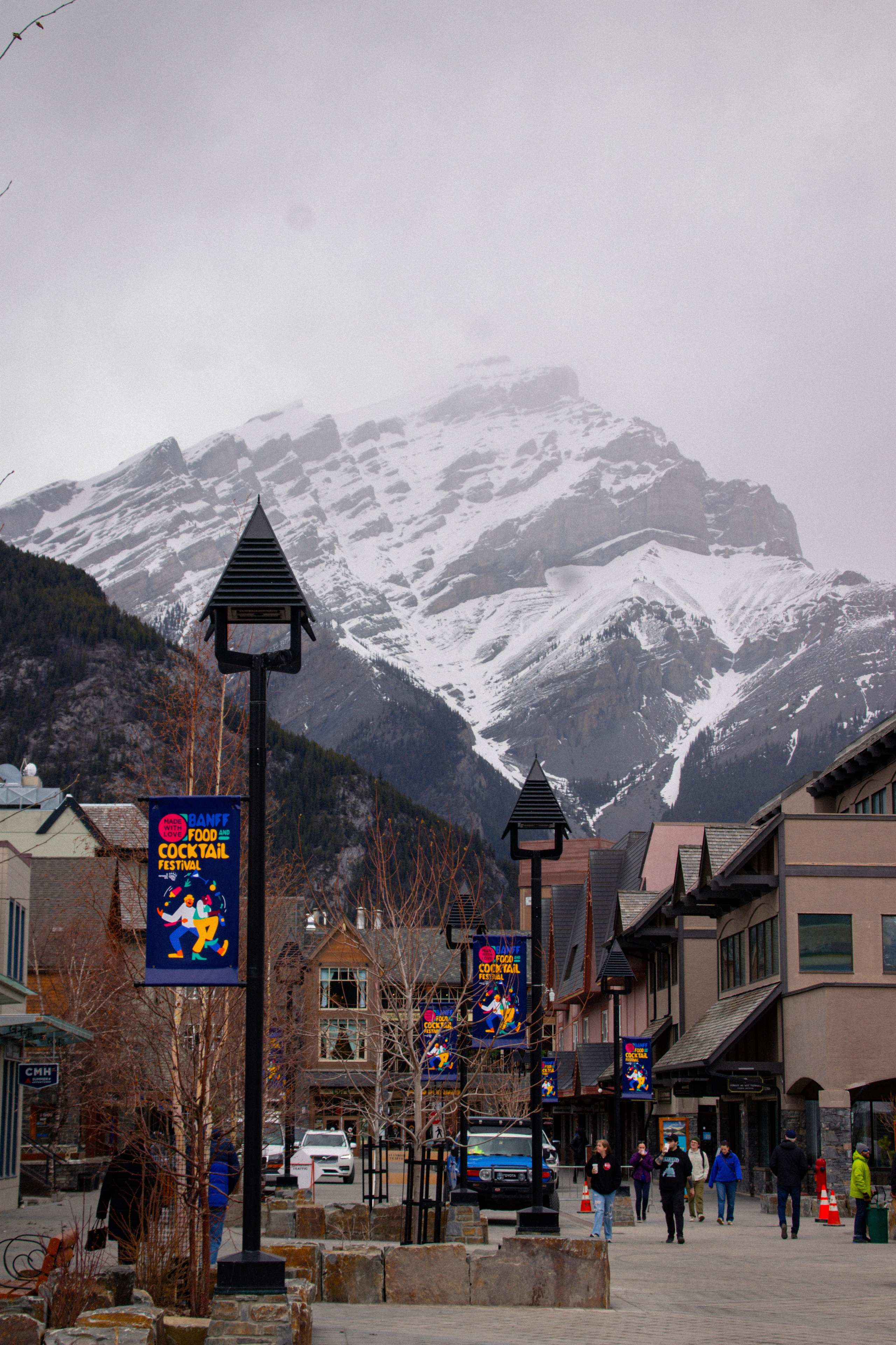 Grassi lake. Emiliia Kotruch PHOTOGRAPHER