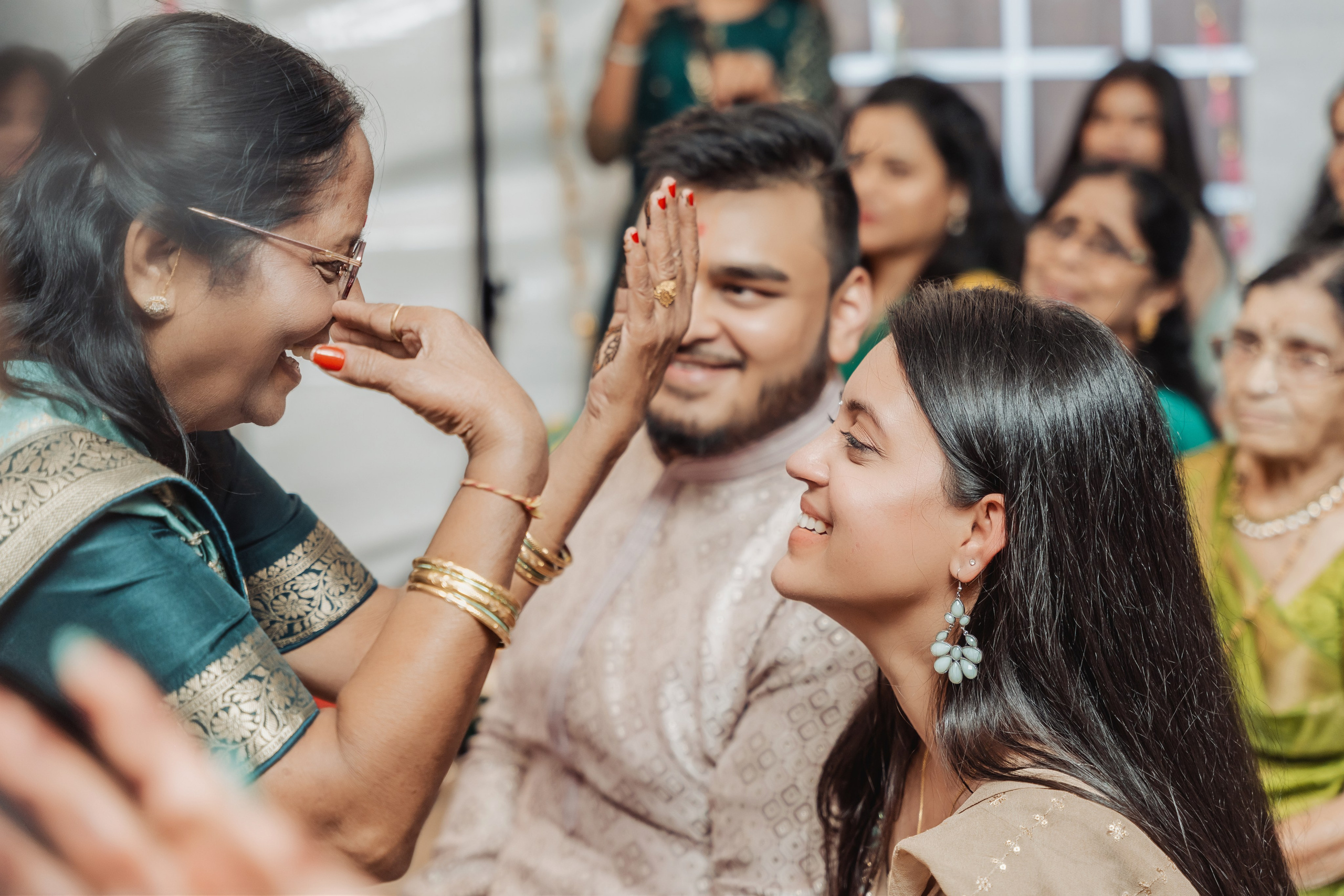 Darshil & Shailja. Wedding Photographer & Cinematographer studios