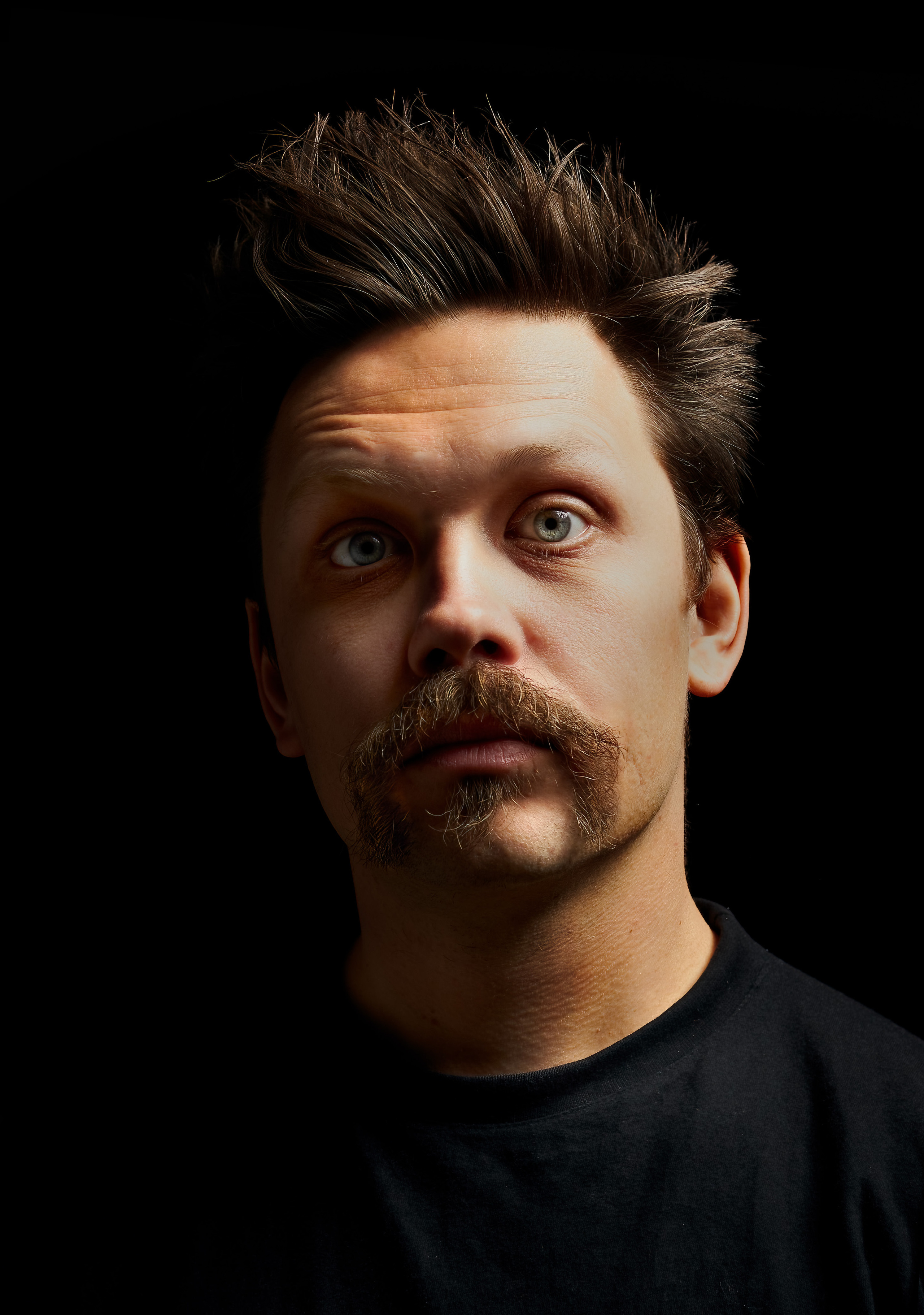 Dmitrii Lukinykh | Visuelles Storytelling & Cinematische Fotografie in Hamburg