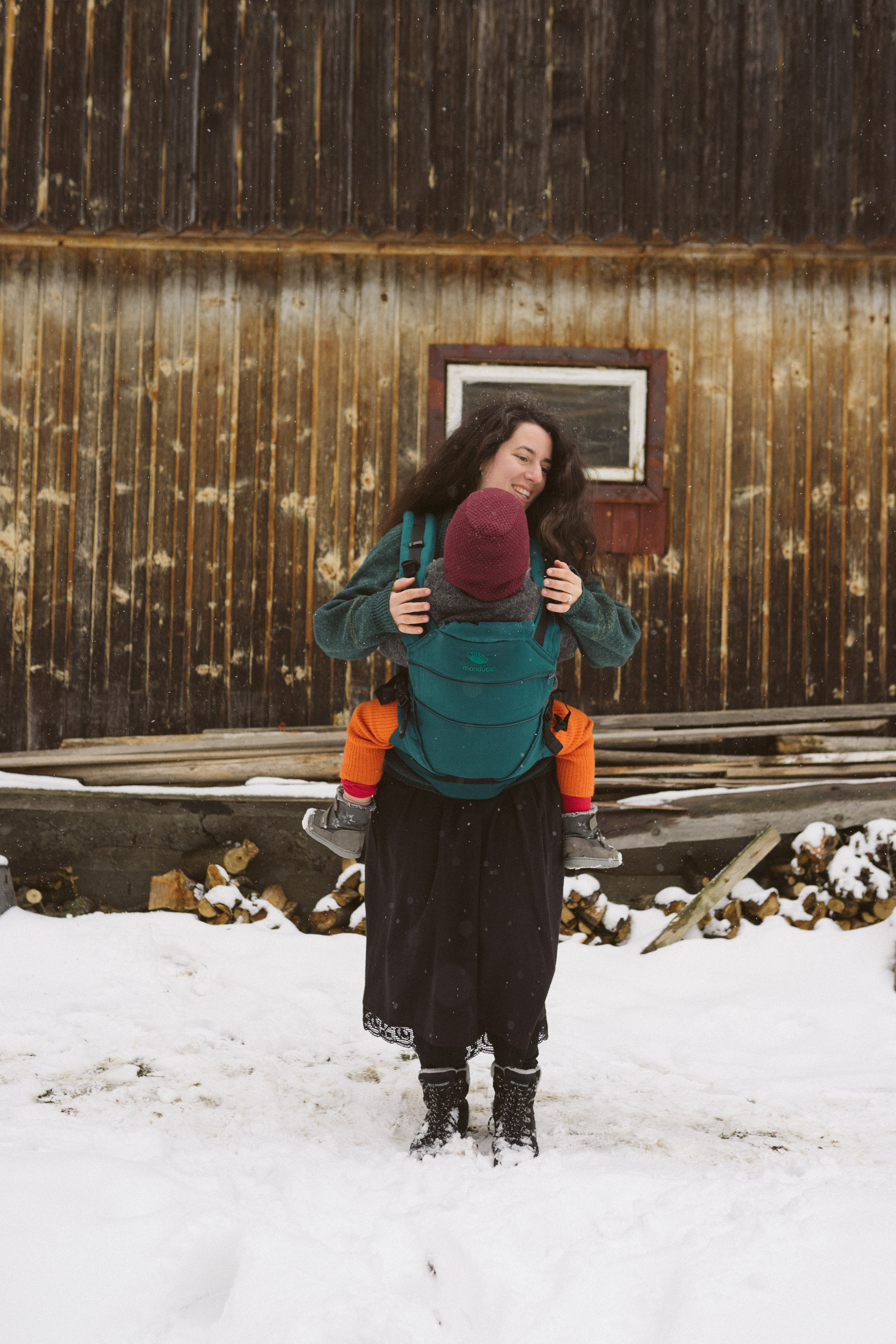 Review Manduca XT: Experiența mea de mamă | Mădălina Beda. Madalina Beda- Artist vizual, fotograf, doula la nastere, consultant babywearing Brasov si in toata tara