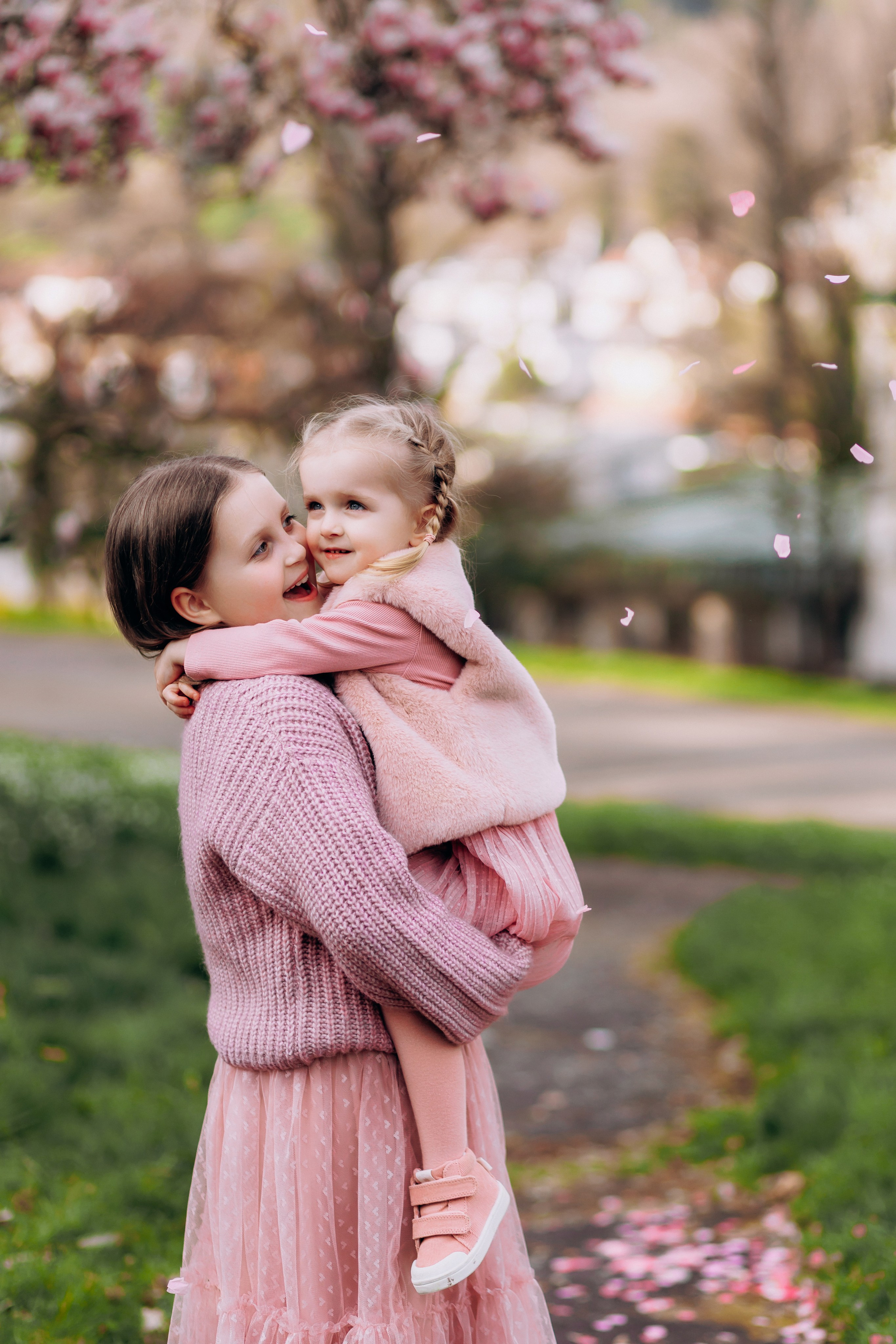 Tatiana, Alisa, Daria. Wedding and Family Photograph