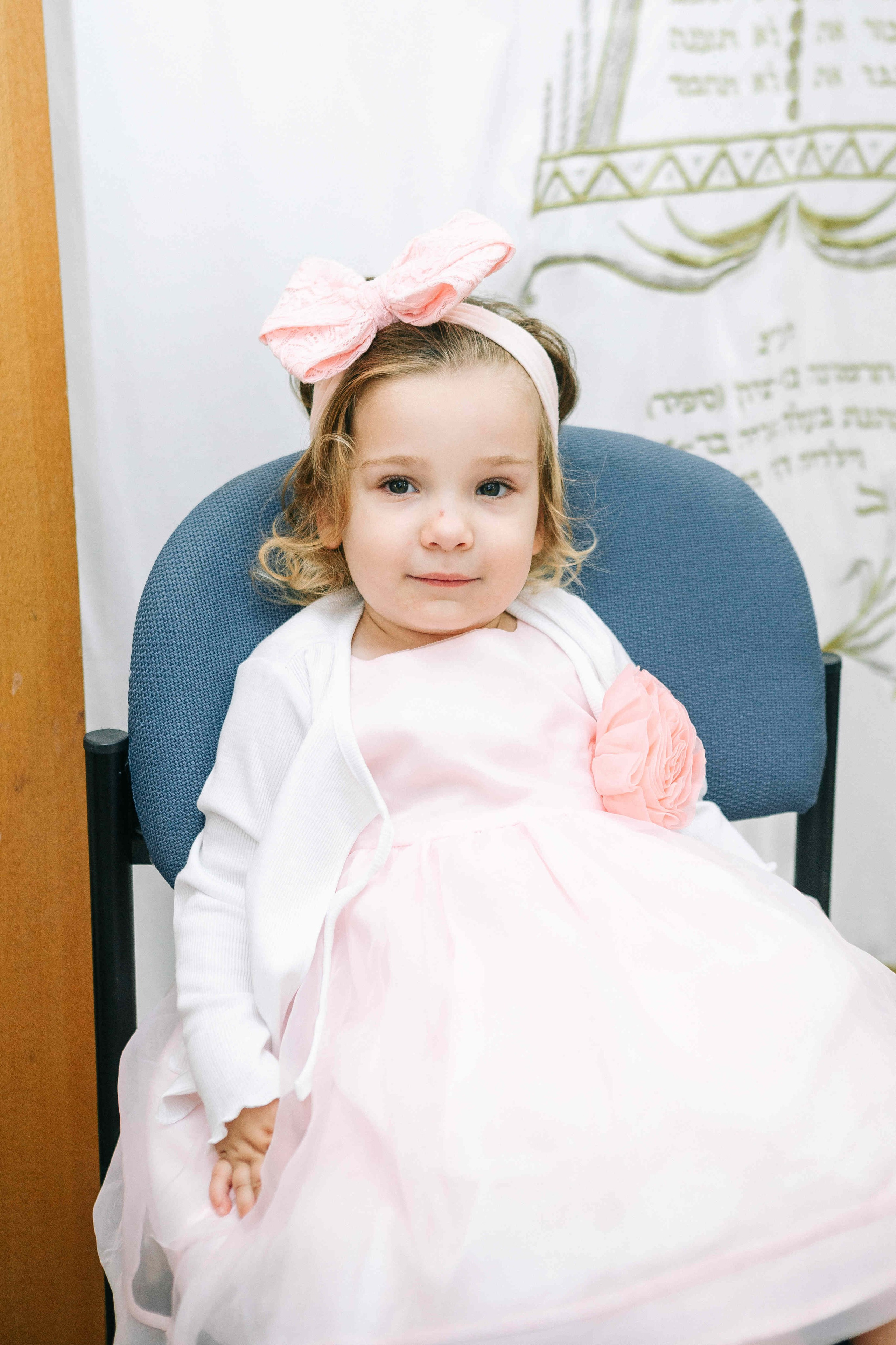 BRITH MILA IN THE SMALL SYNAGOGUE. PHOTOGRAPHER IN ISRAEL