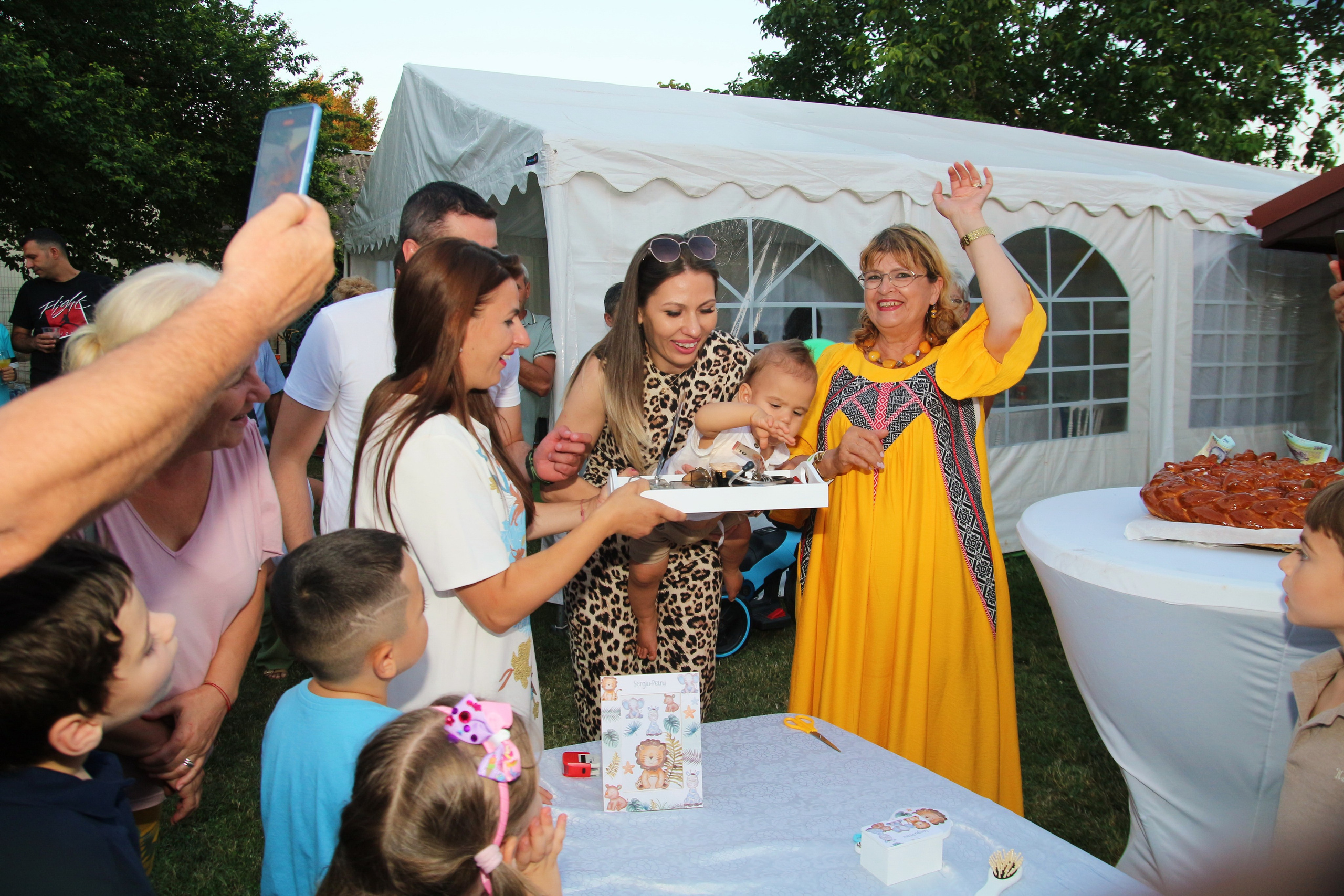 BYZO MEDIA. PETRU BYZO - family and children photographer in ROMANIA