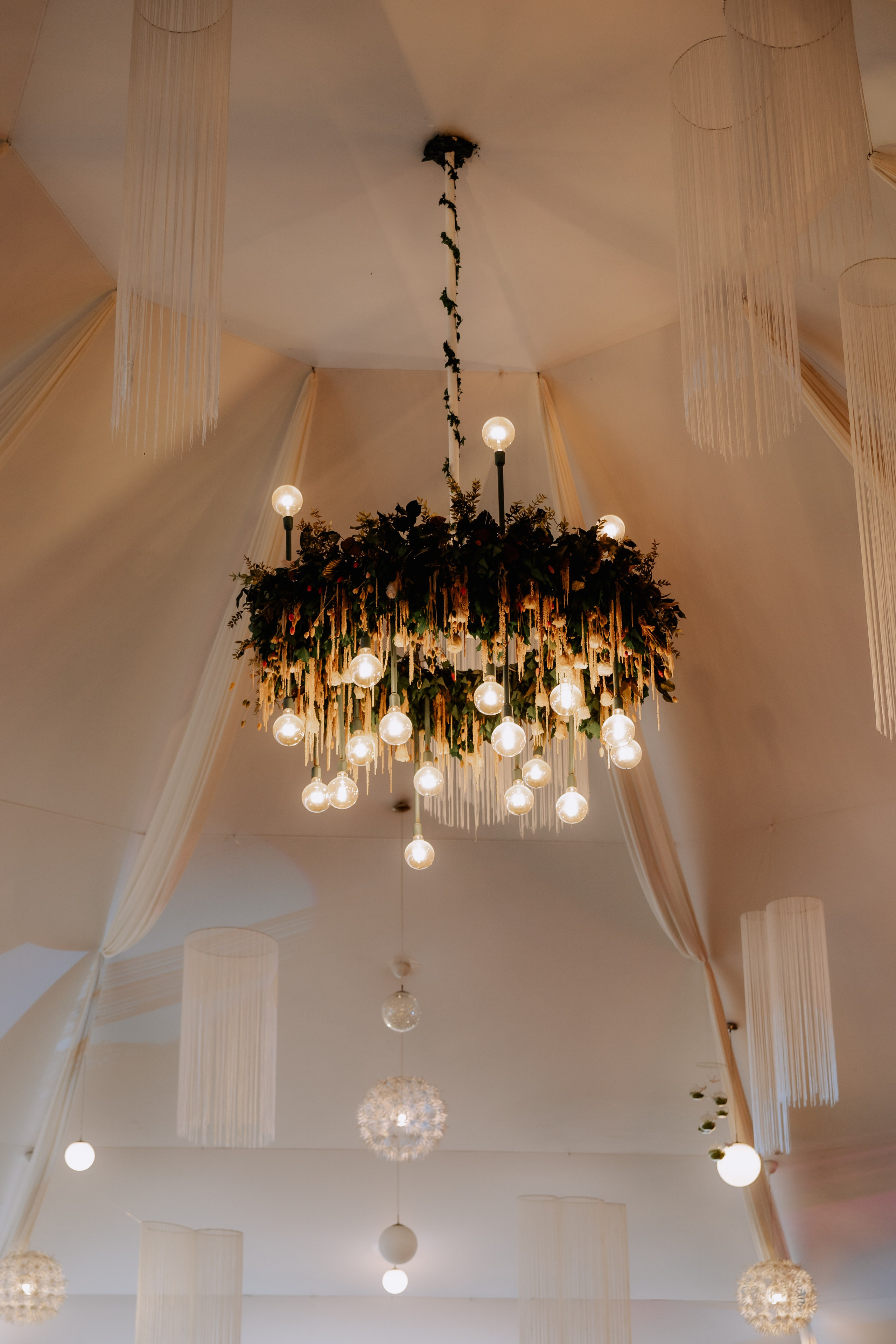 Madalina + Cosmin | Wedding day. Proud Vision Weddings | Wedding Photography & Film — Servicii profesionale Foto Video Nunta Iasi