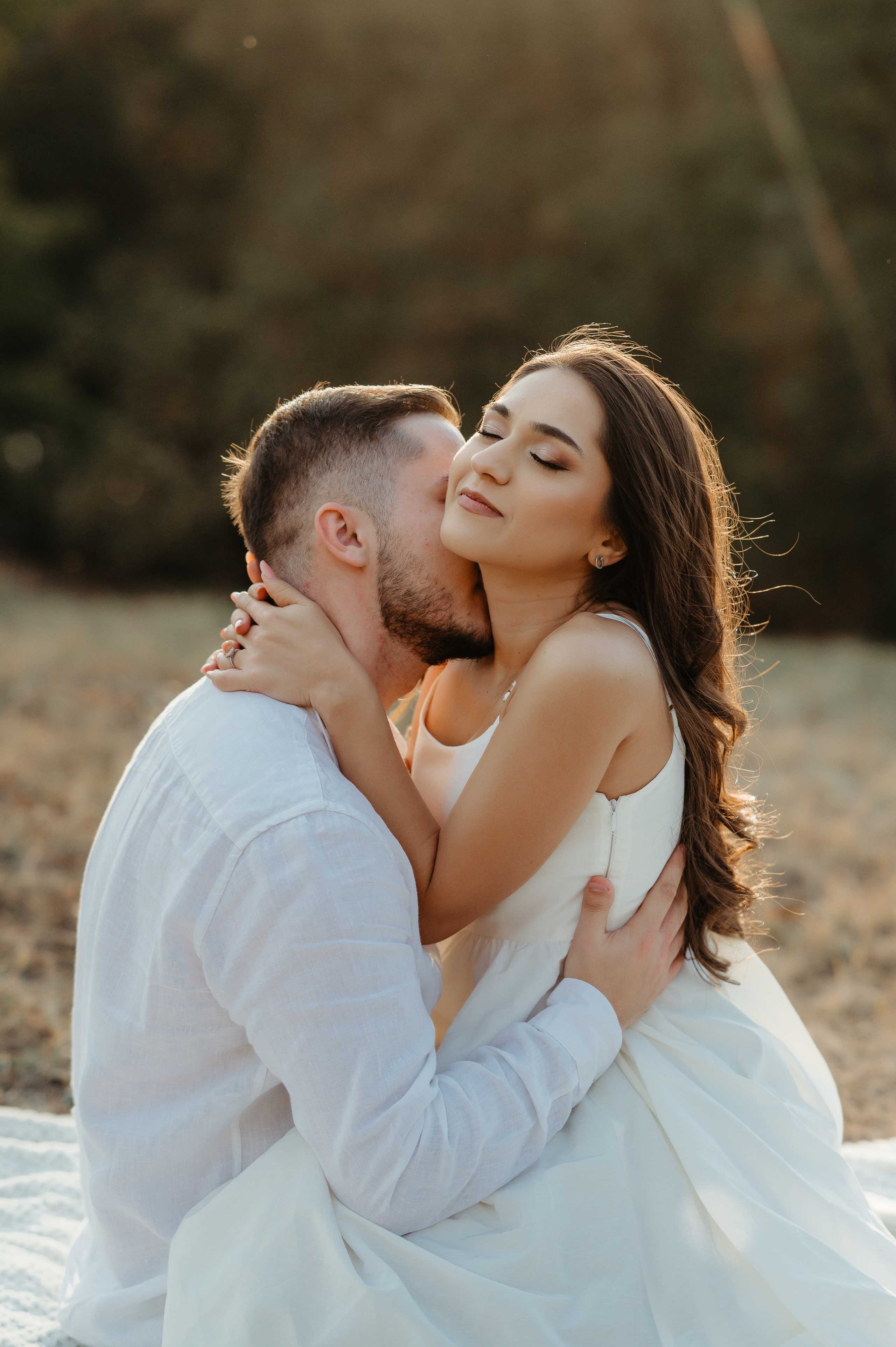 Sedinta foto save the date la apus. Proud Vision Weddings | Wedding Photography & Film — Servicii profesionale Foto Video Nunta Iasi