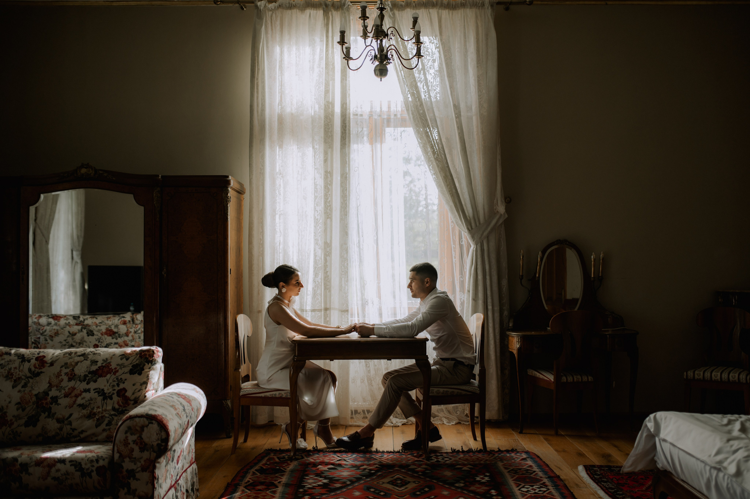 Sedinta foto video la Conac Polizu. Proud Vision Weddings | Wedding Photography & Film — Servicii profesionale Foto Video Nunta Iasi