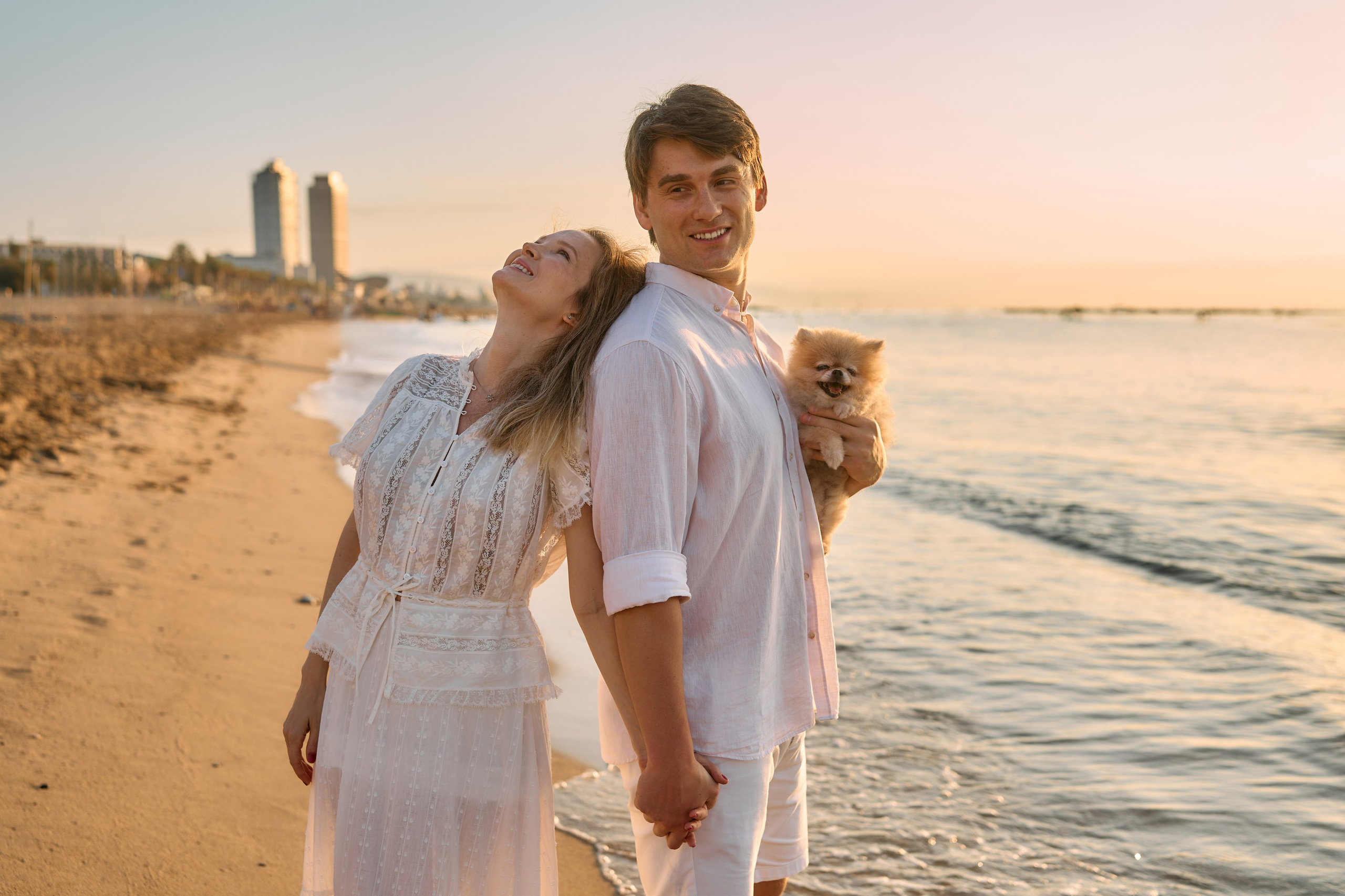 Description of the beach and sea location for a love-story or individual photo shoot in Barcelona, examples of photos. POSTCARD.BCN Photographer Kate in Barcelona. Love-story, family or individual photo shoots