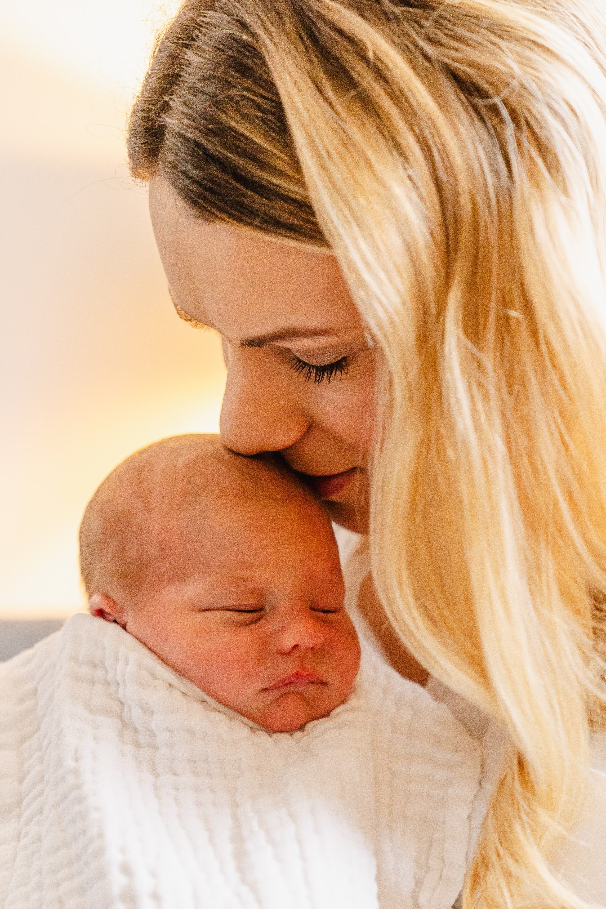 Newborn in-home photo session. Newcastle Upon Tyne Photographer Yana Balatskaya