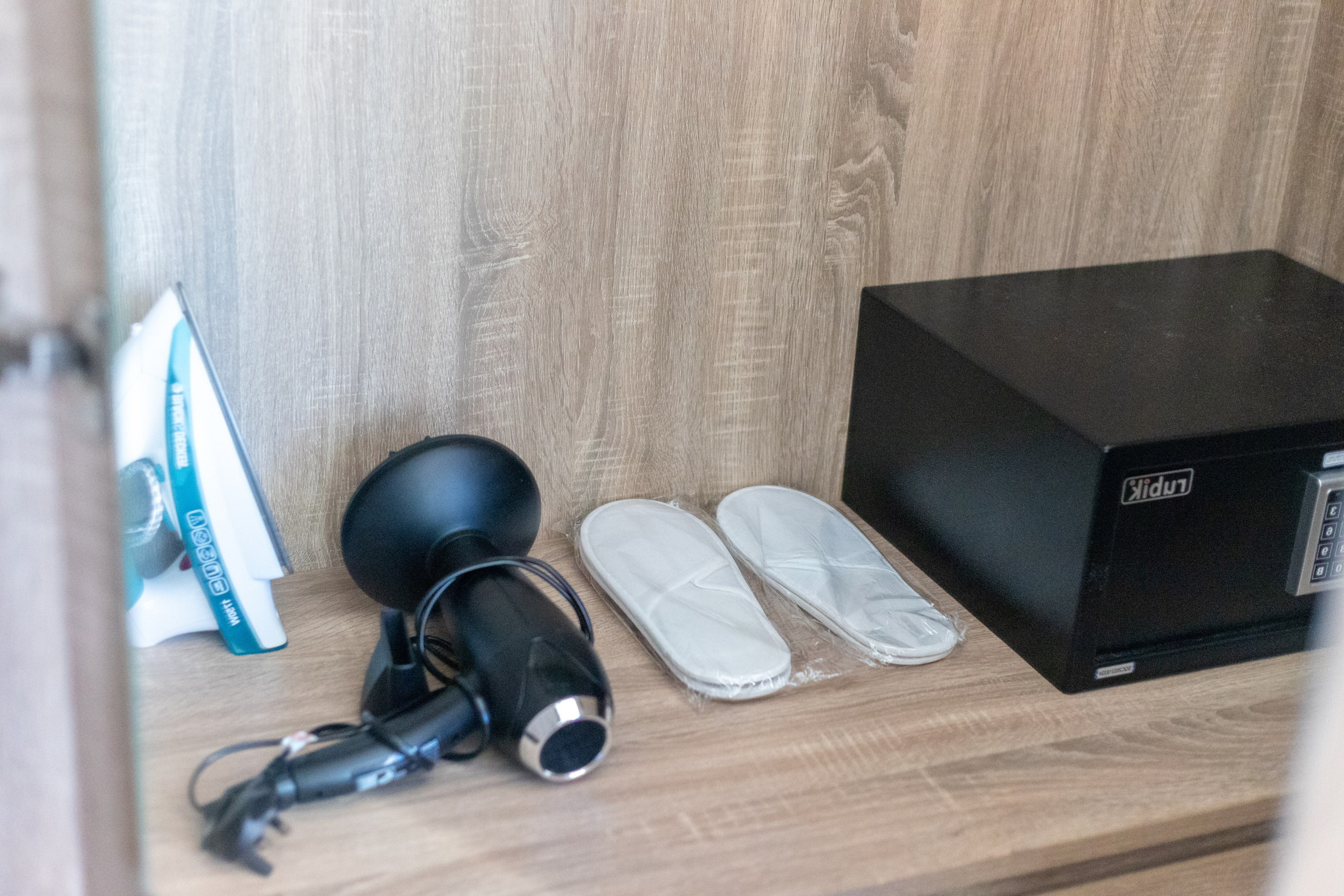 Studio One. Samy Mar Boy │Portrait, Automotive and Real Estate Photographer