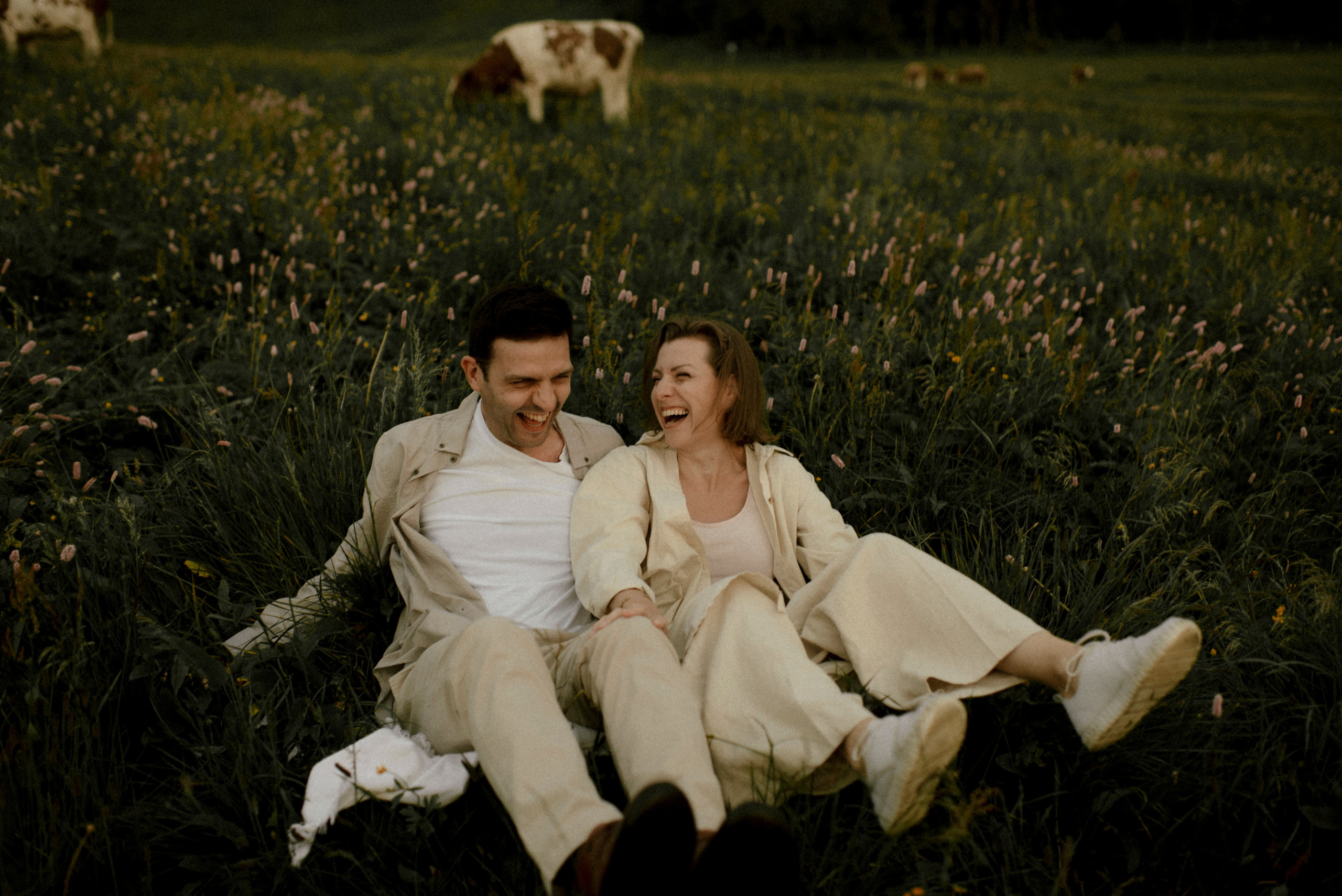 Polina Sobol — family & documentary photographer in Bern. Outdoor & urban photo sessions for families, kids and couples