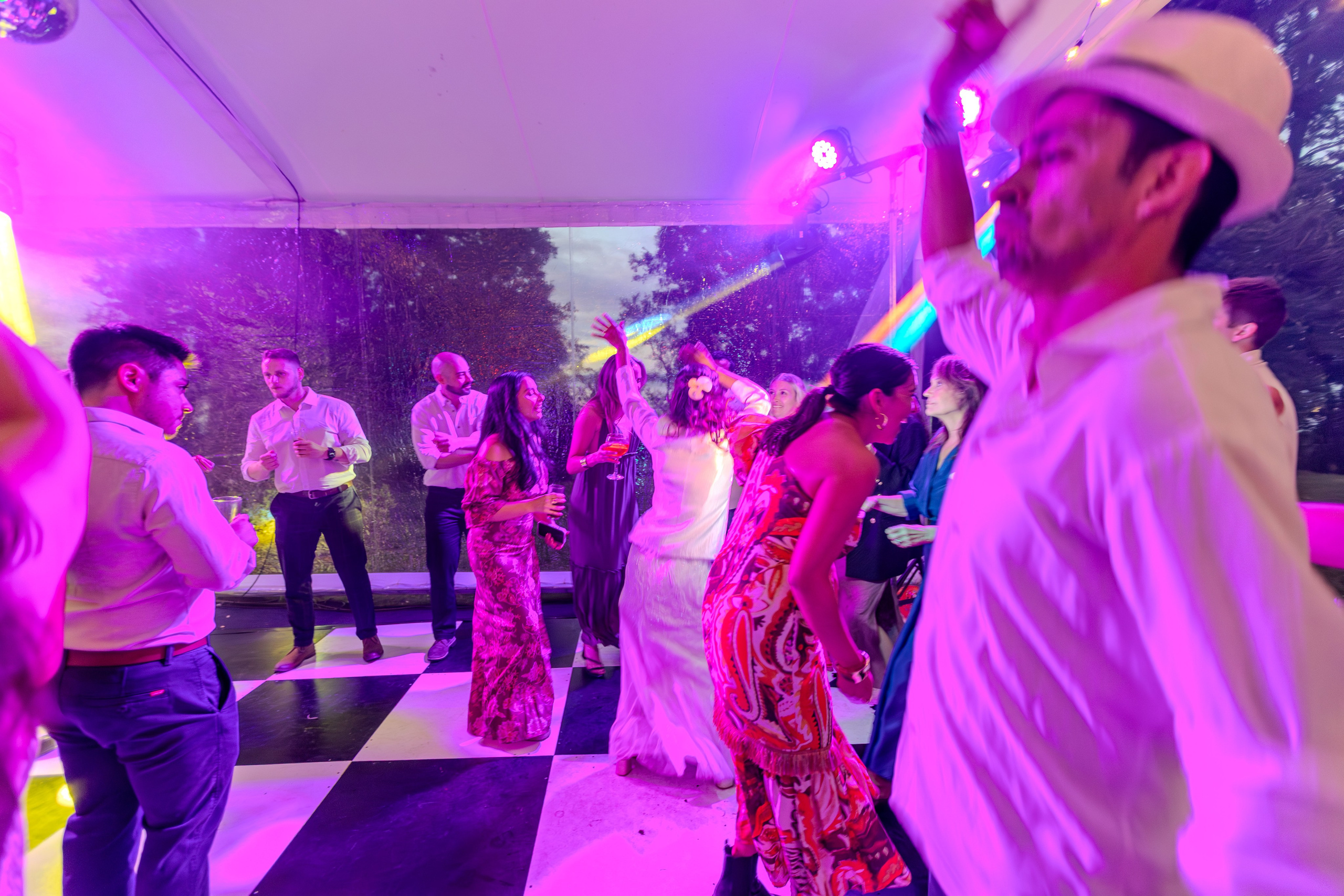 Javiera y Diego. Dinka & Emilio - El arte de preservar lo que no se repite