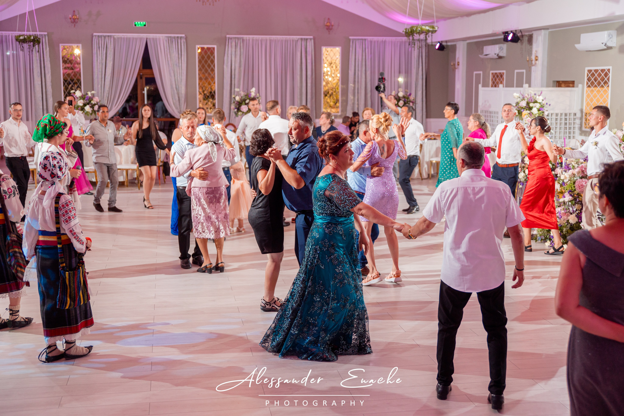 Robert & Ana Maria. Fotograf prin #Piatraneamt-Alessander Enache