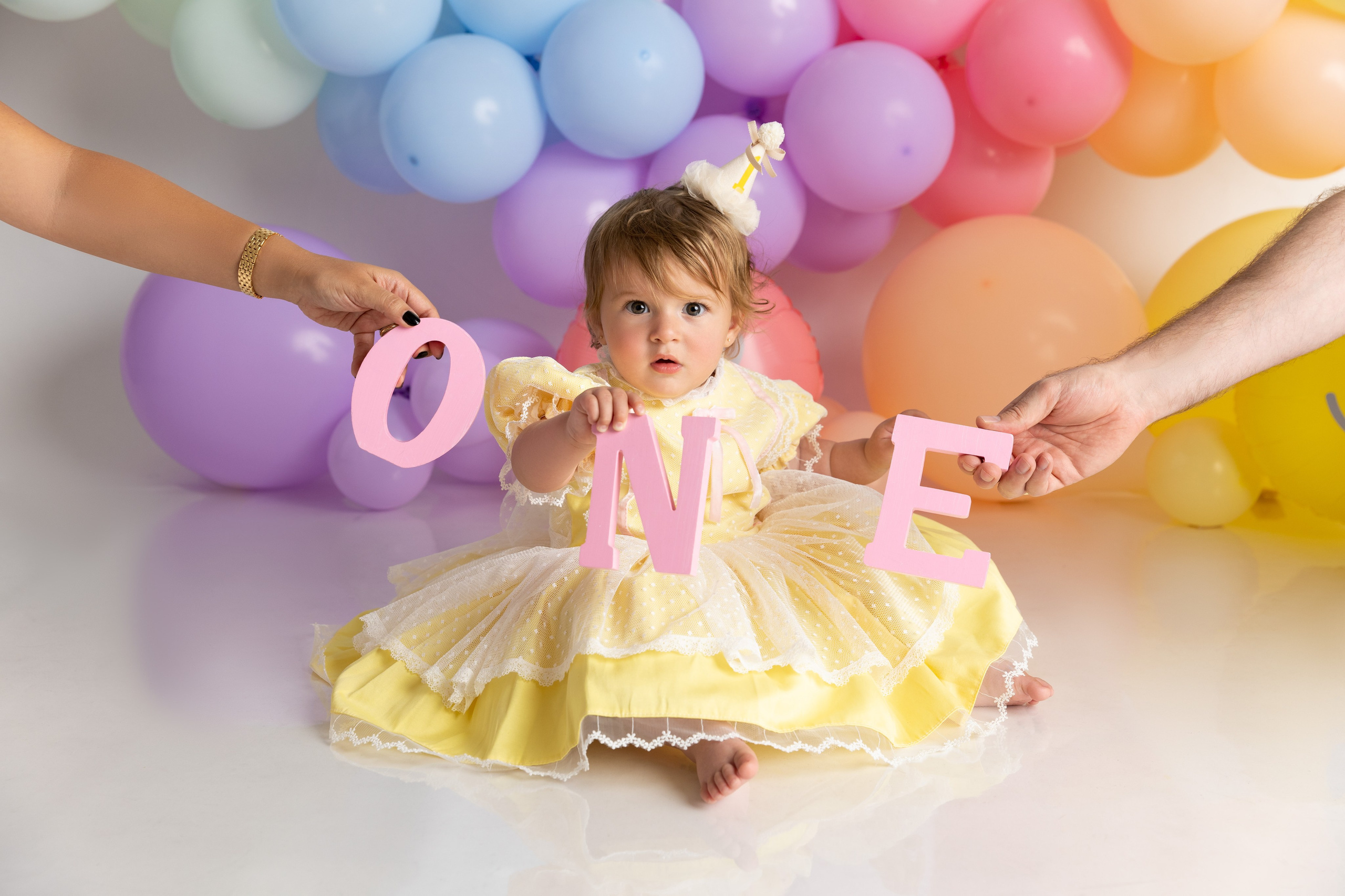 Smash cake photo session in Miami. Miami Family and Event Photographer