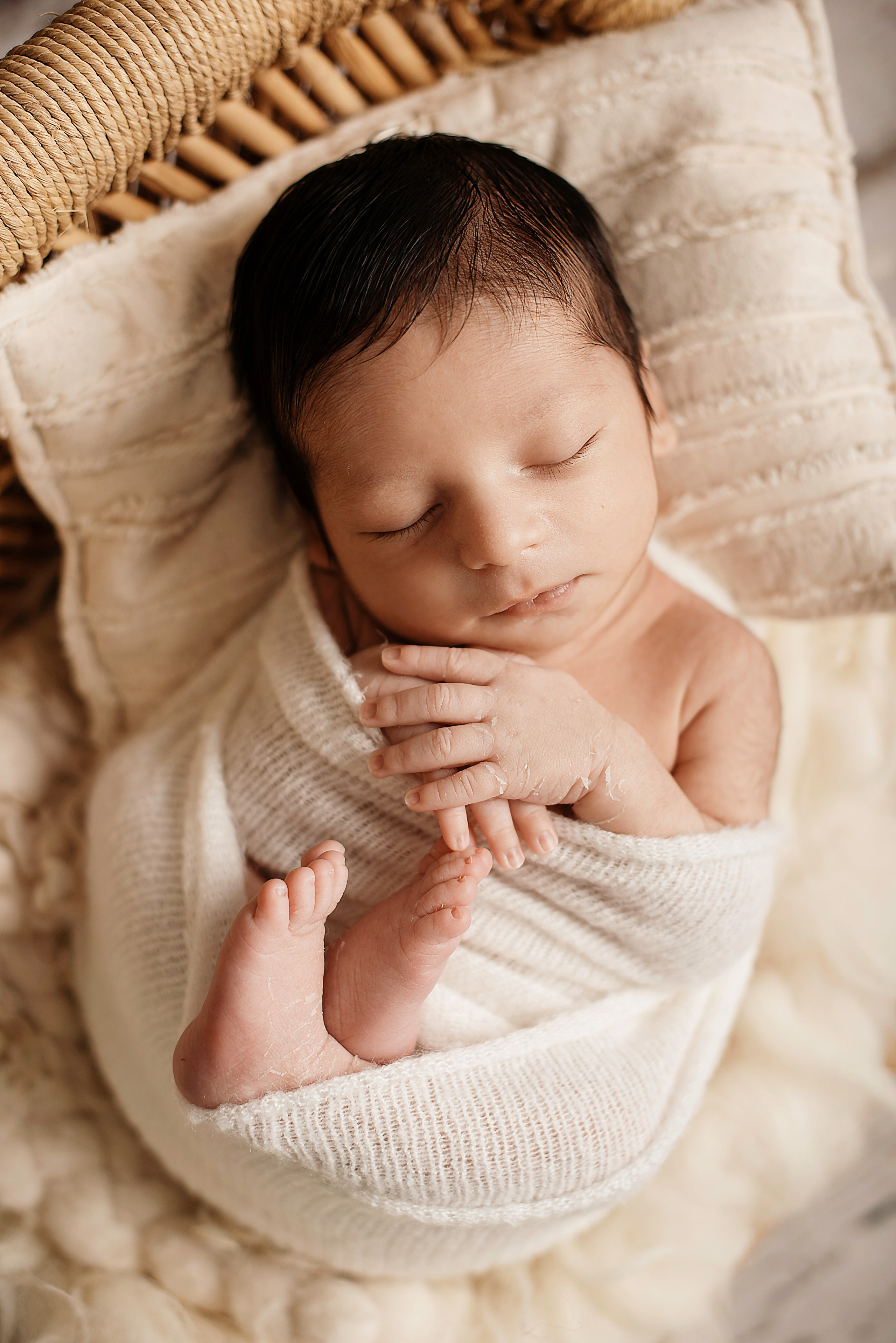 Koosha, 10 days. Newborn, pregnancy, family photographer in New Jersey