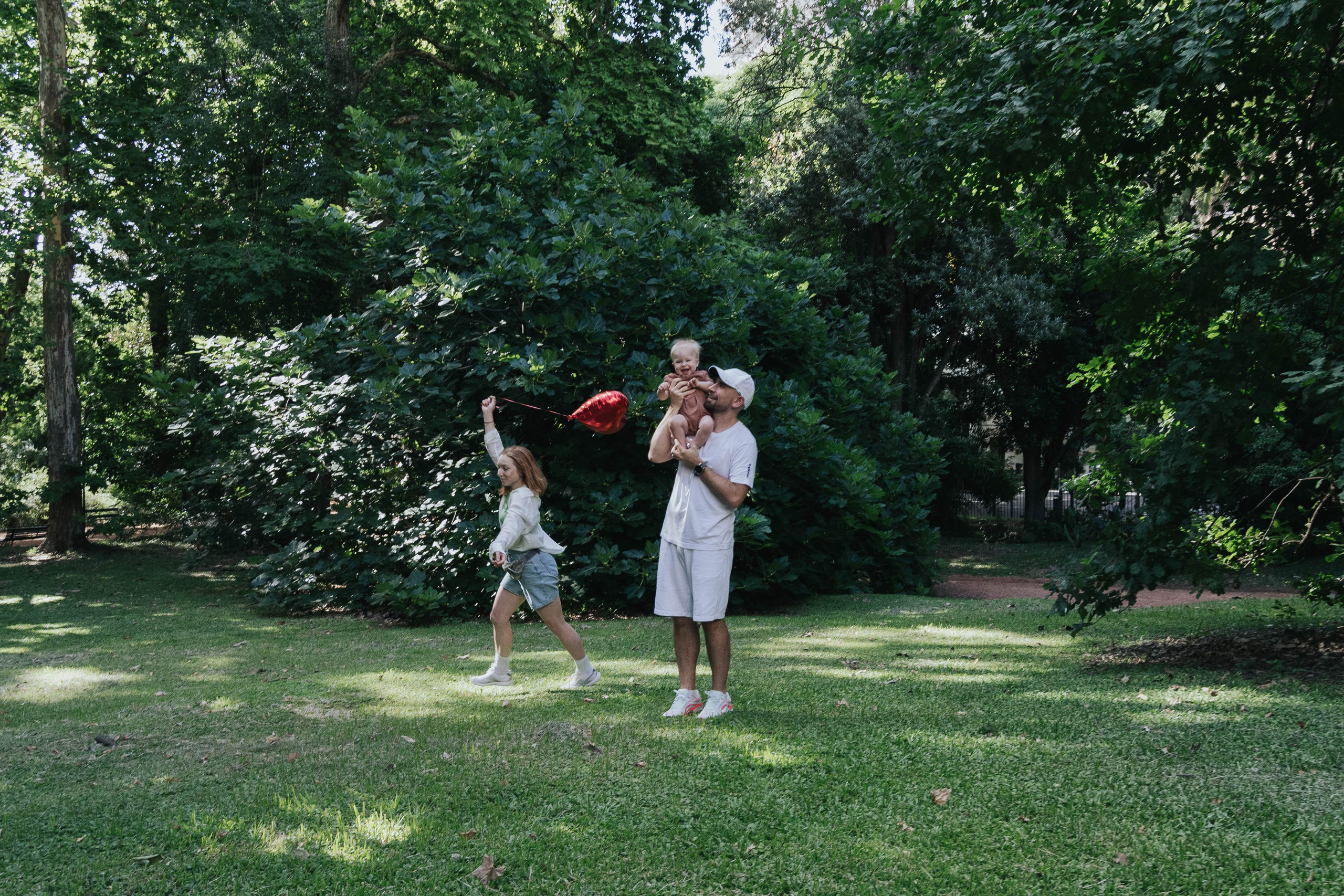 The day they turned one. Photographer @elmirkami in the city of Buenos Aires