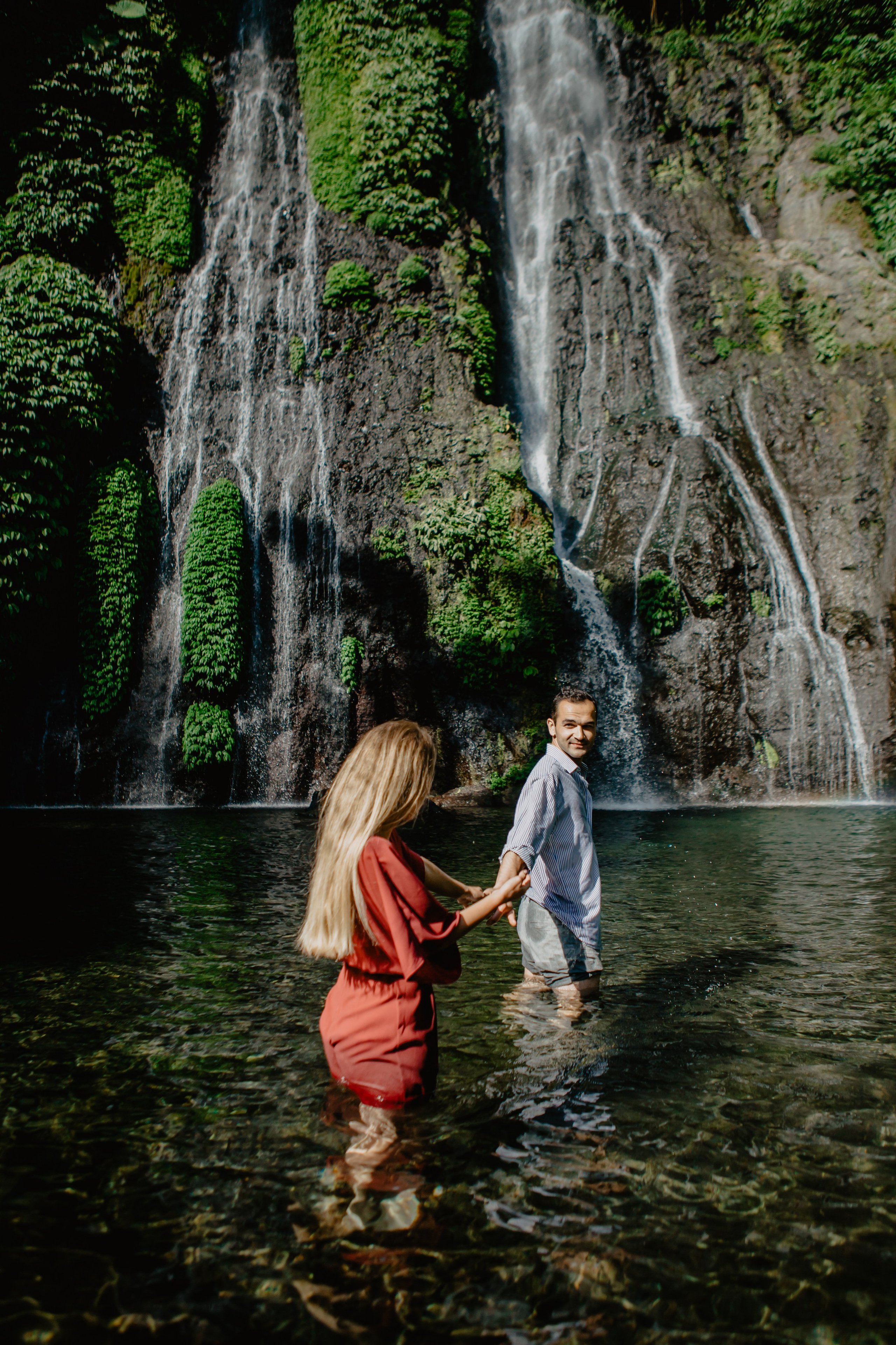 Honeymoon photo shoot in Bali. Female Photographer in Bali