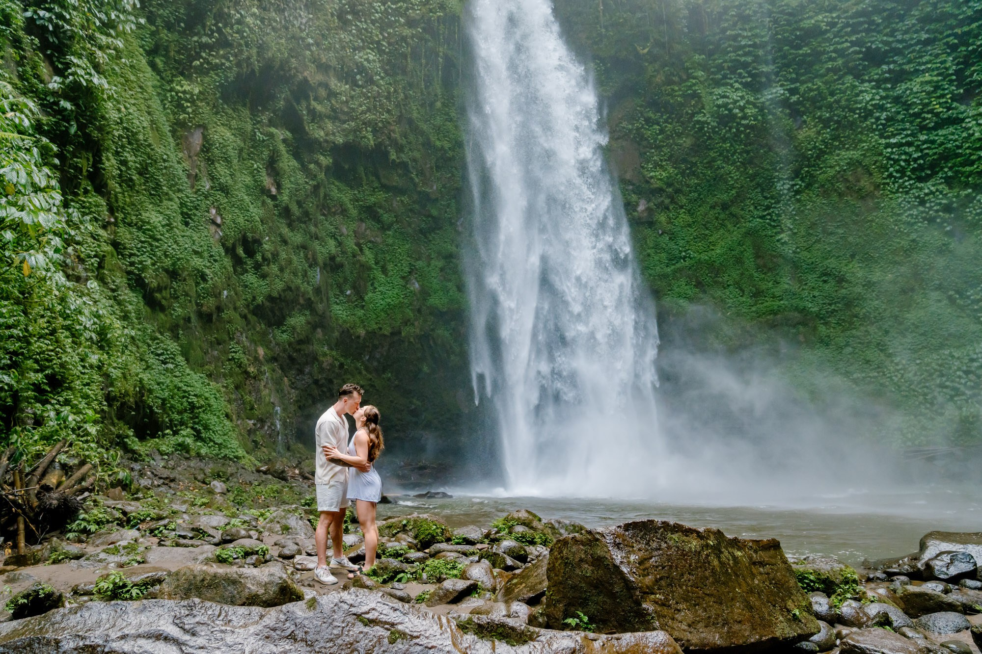 Marriage Proposal. Female Photographer in Bali