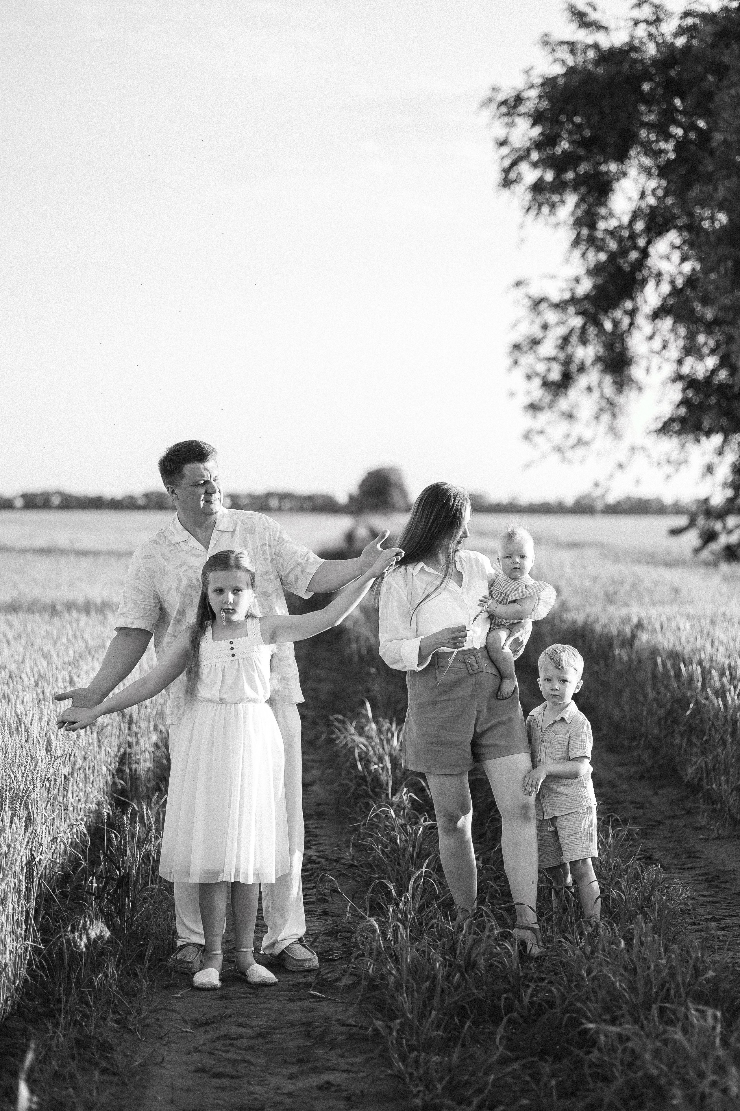 Соломійка Ліза Павлик Василиса Дмитро. Сімейний фотограф Світлана Садовнікова