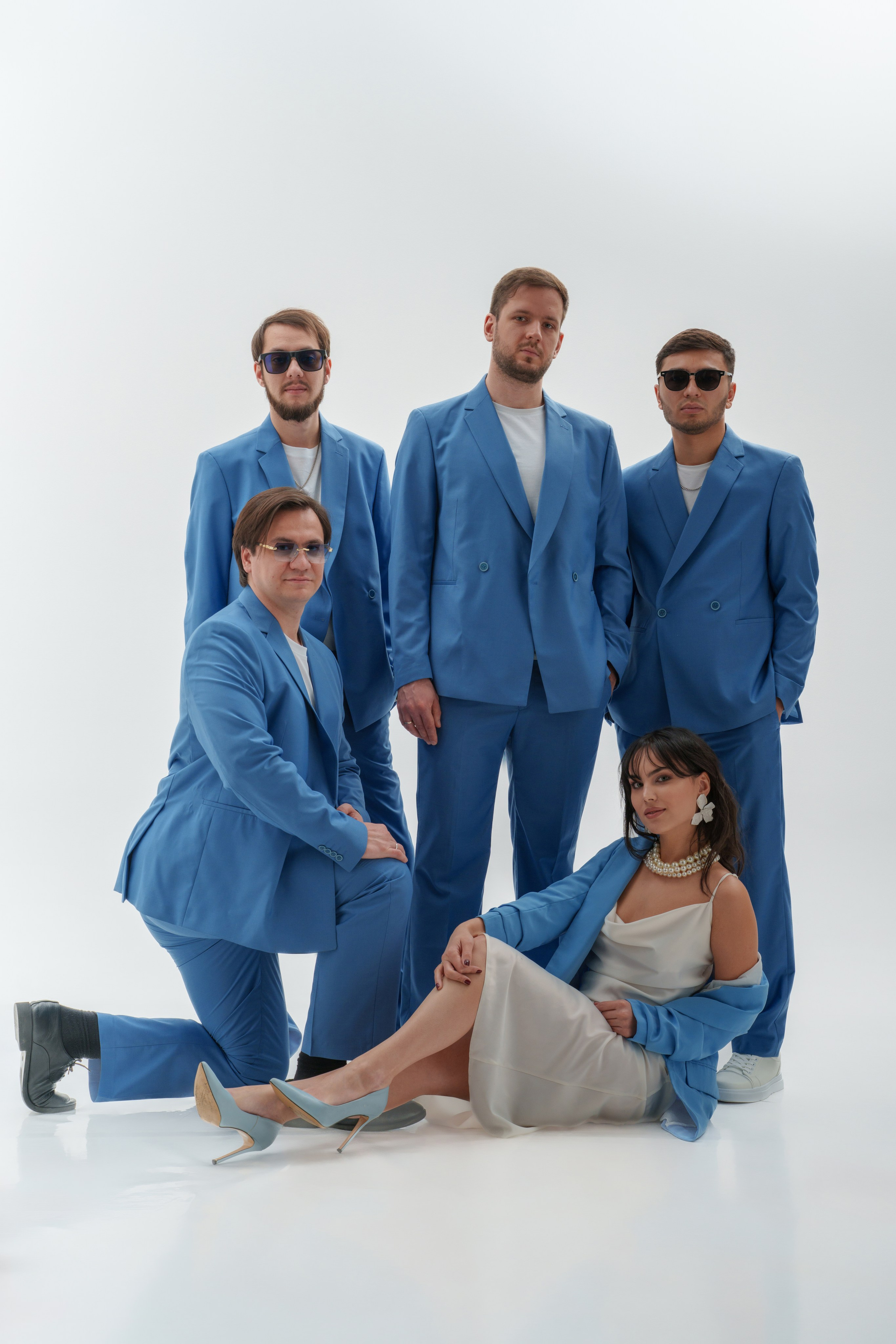 Violet Band. Nifty photography — коммерческий и портретный фотограф в Ташкенте. Студийная и выездная съёмка