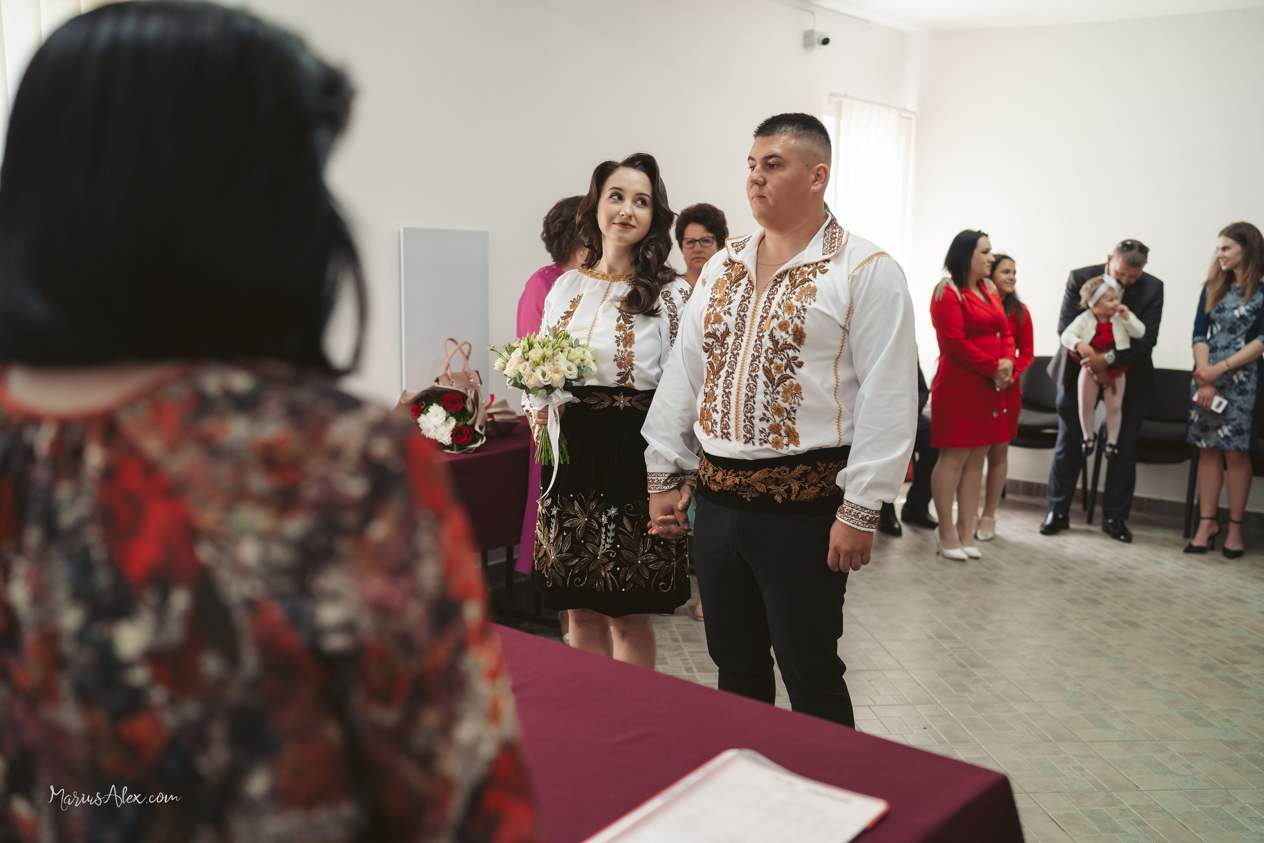 Ioana & Robert - Cununie civila și coroana mirilor. Marius Alex fotograf de eveniment si studio din Suceava