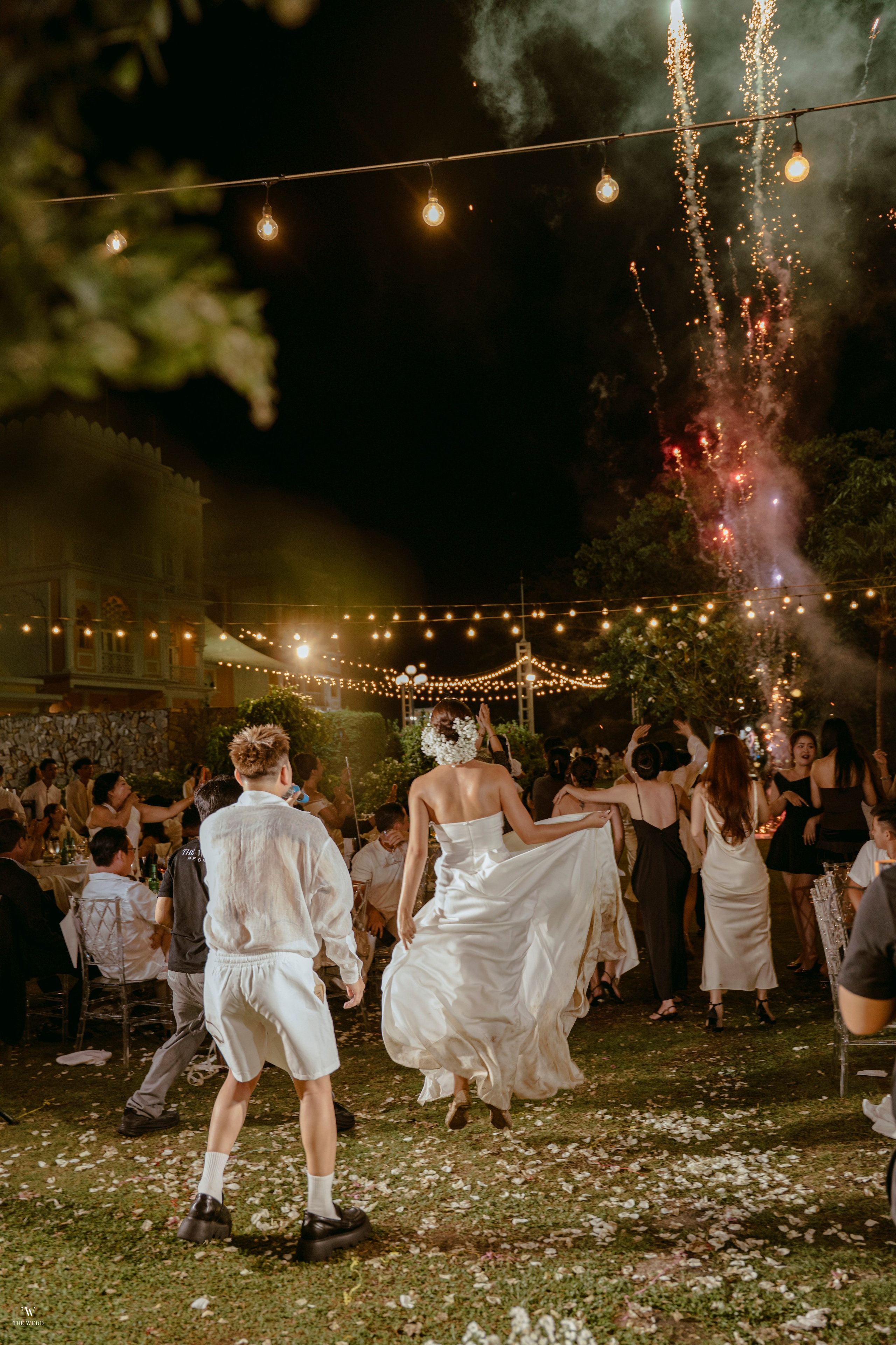 ALEX & NICOLE. WEDDING PHOTOGRAPHER IN VIETNAM