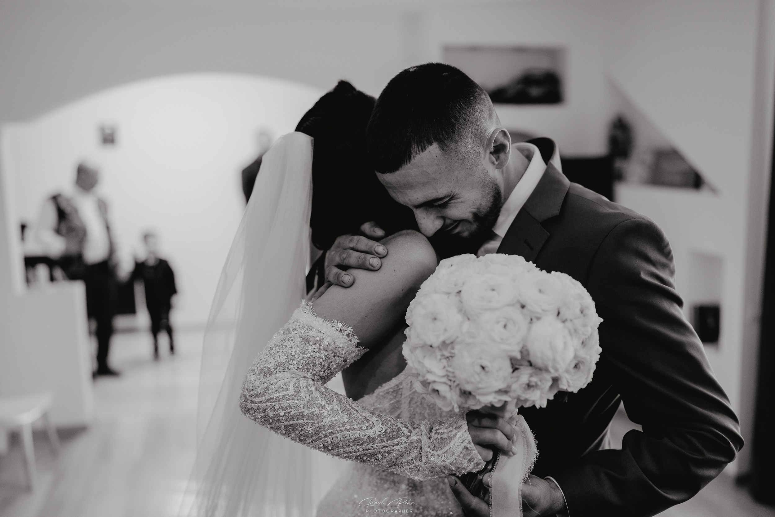 Luxury Wedding Photographer Romania & Europe | Elegant, Emotional Wedding Stories. Raul Petru Photographer