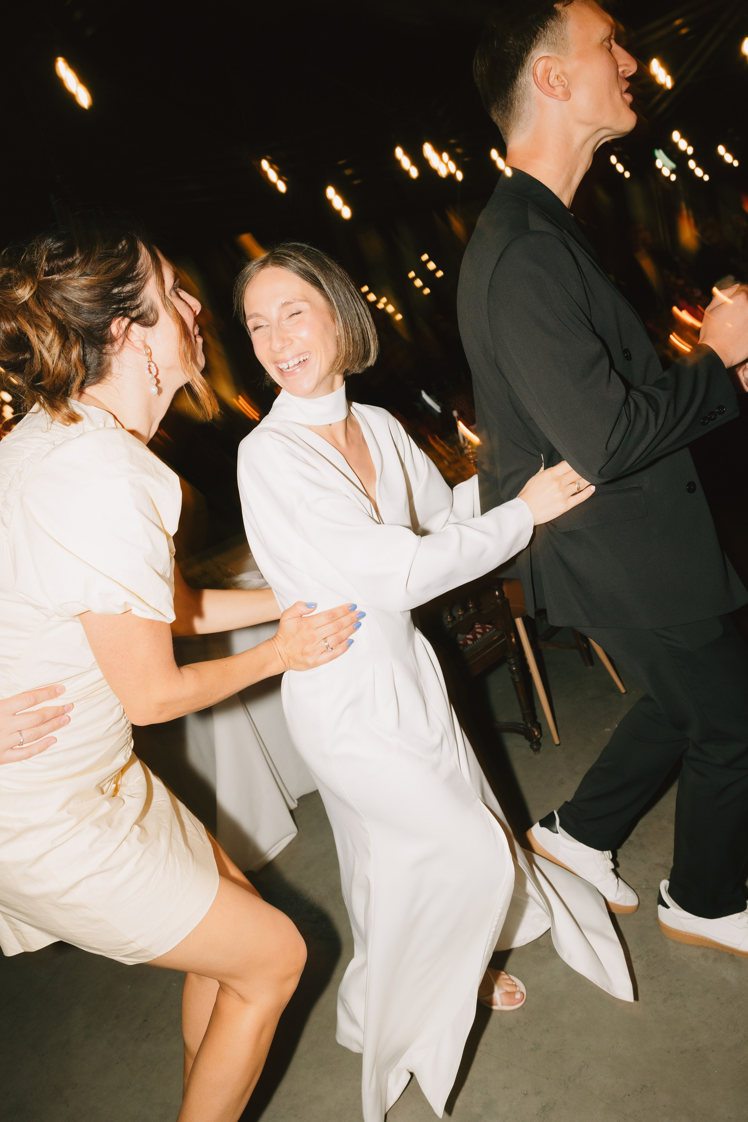 Miglė ir Mindaugas | 2024 | MIESTO VESTUVĖS. Vestuvių ir šeimų fotografė Lena Bondarenko / belove photo