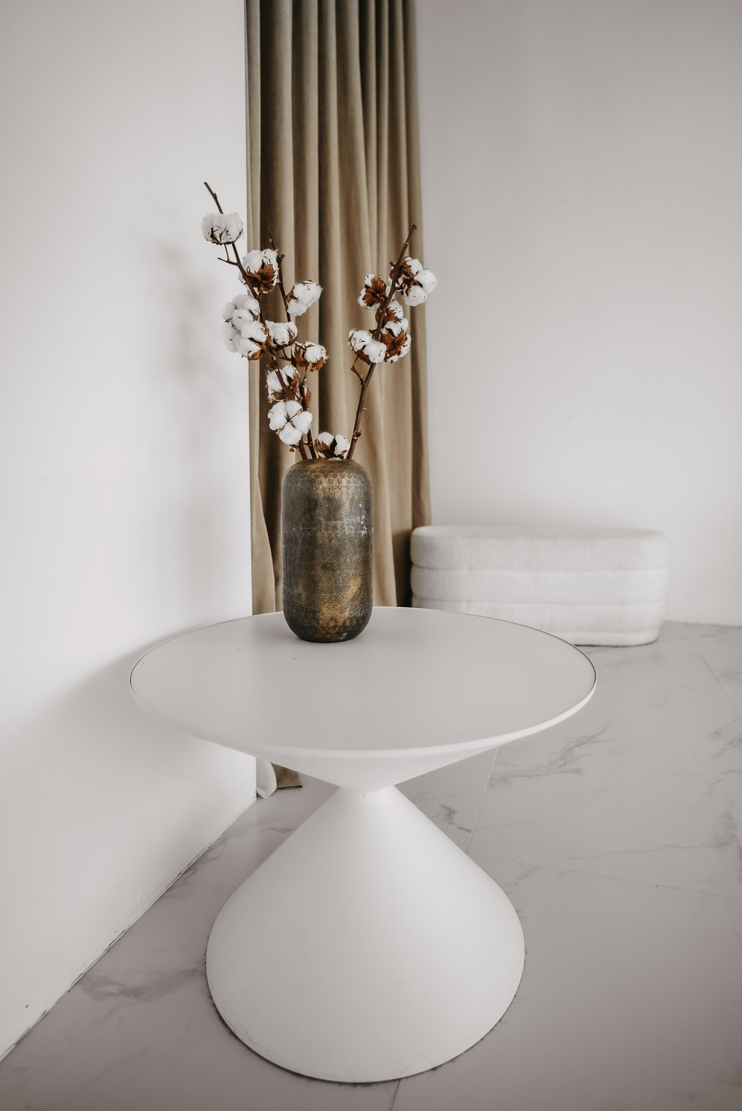 Foto un Video satura studija Rīgā - BRAND STUDIO. Video shooting and creating with phone, iPhone Video School