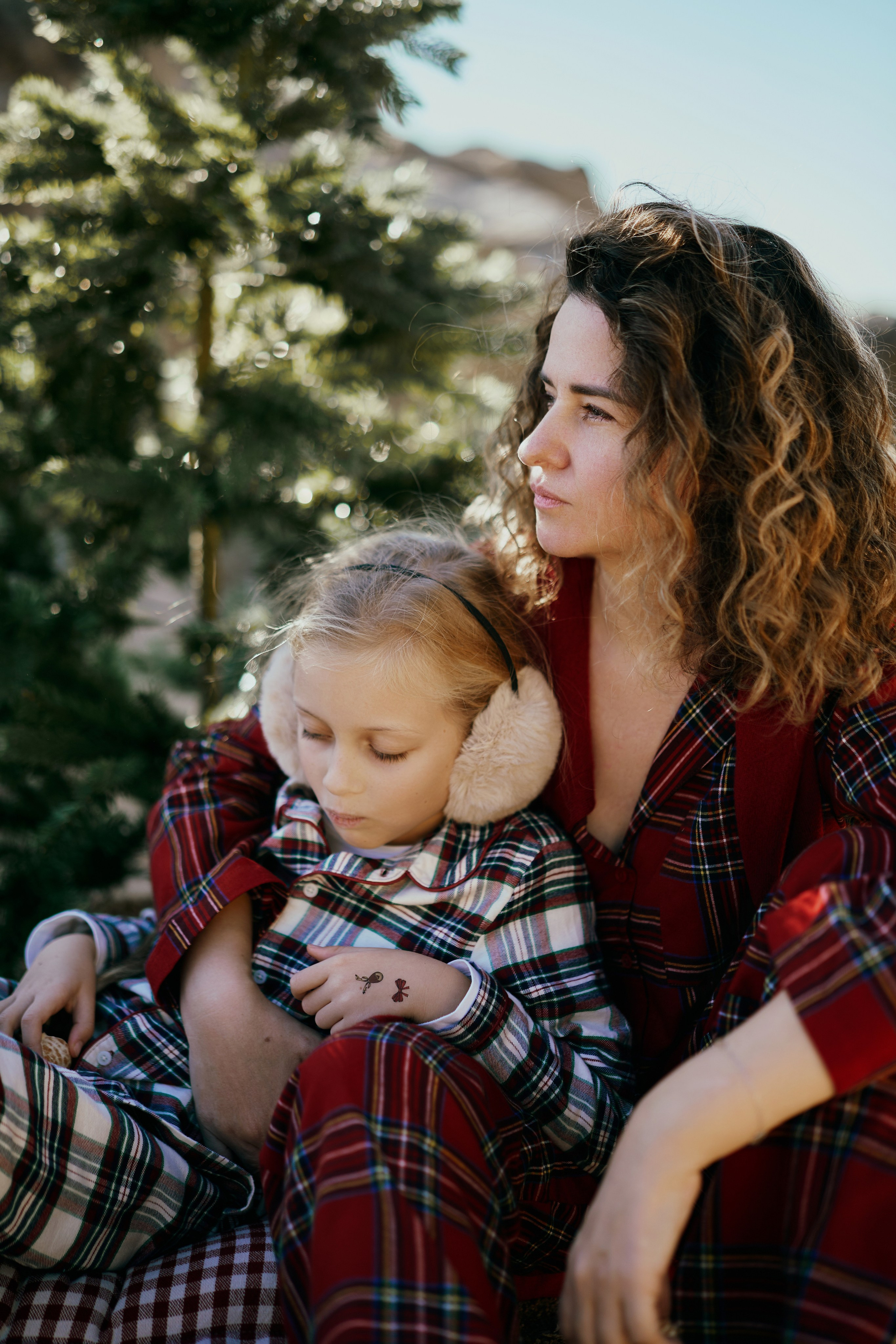 Пляж. Мама и дочь. Фотограф в Барселоне Жанна Захарченко