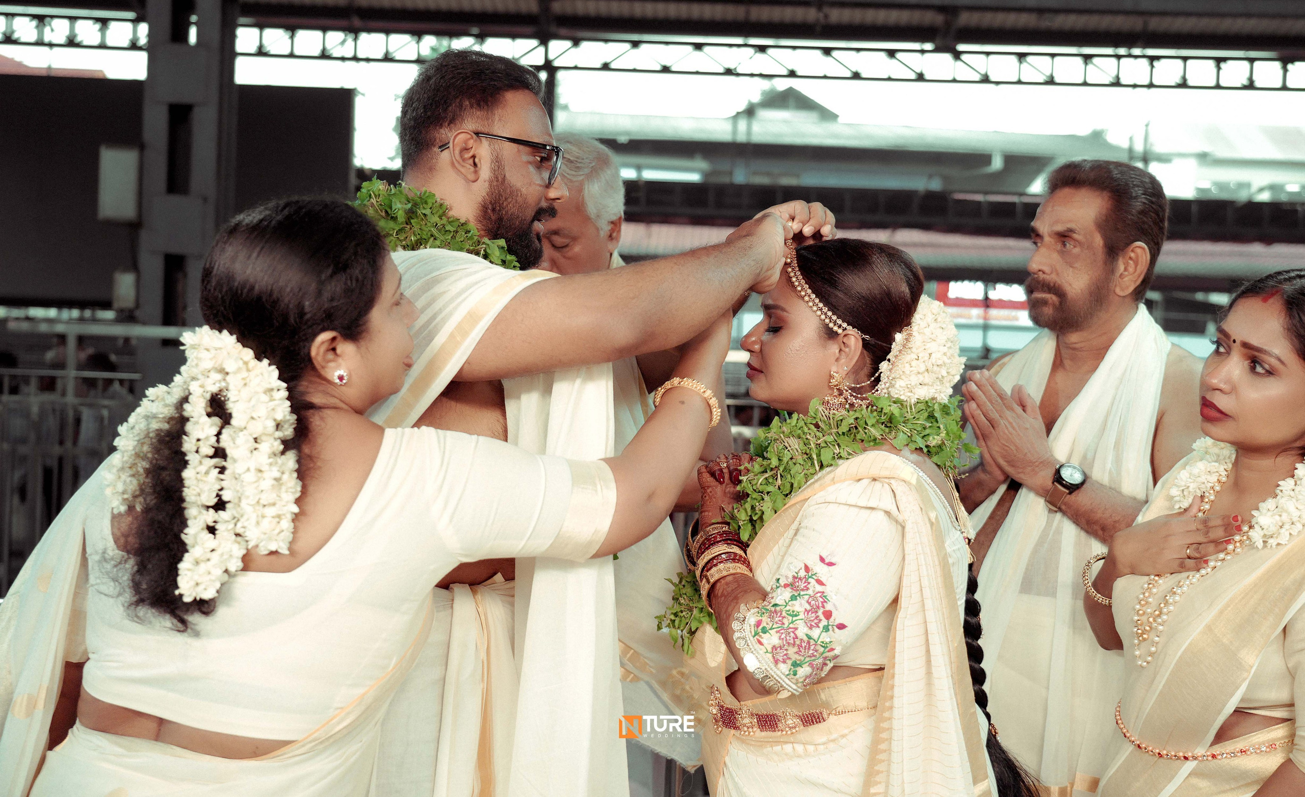 PHOTOS. NTURE WEDDING