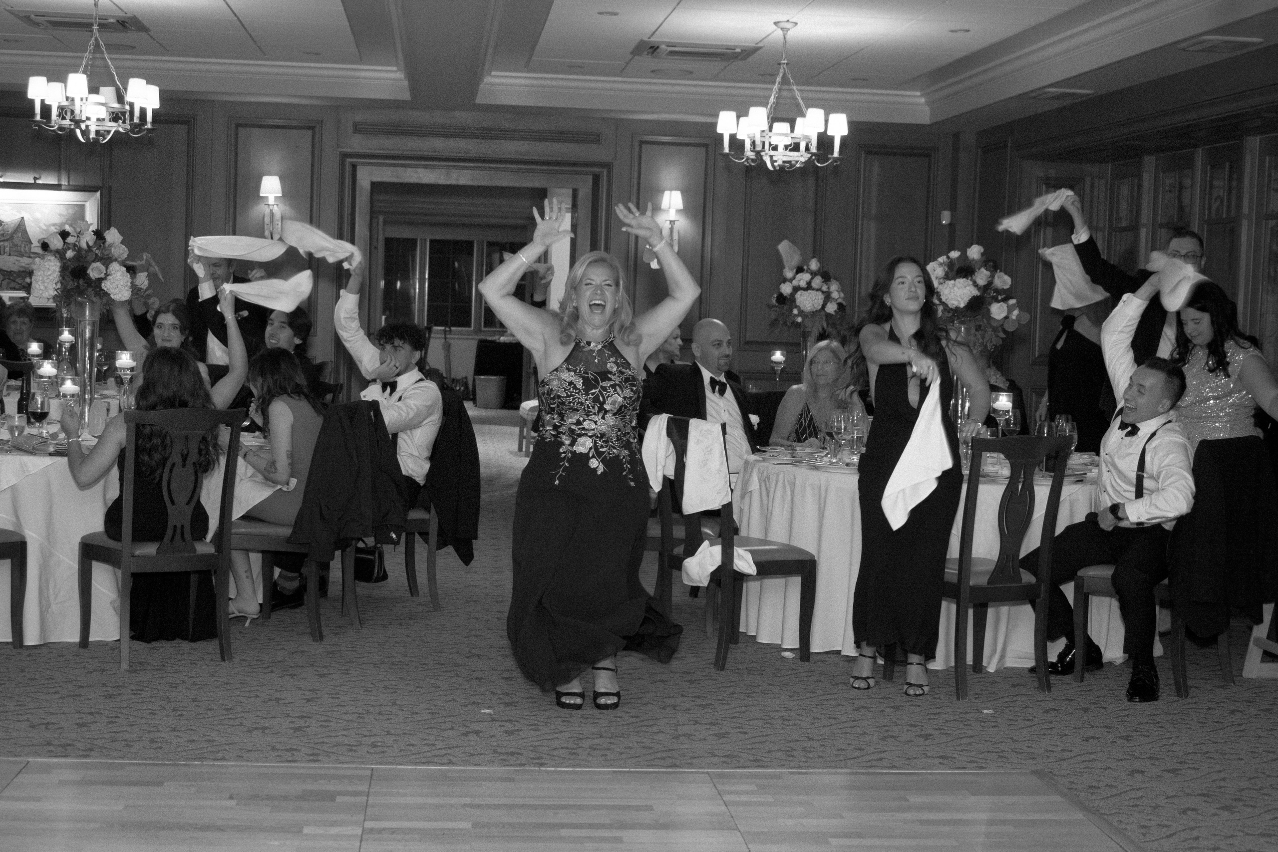 Wedding of Cassandra and Loïc in Beaconsfield, Montreal. Wedding and Family Photography Montreal Muriel Oe Photo