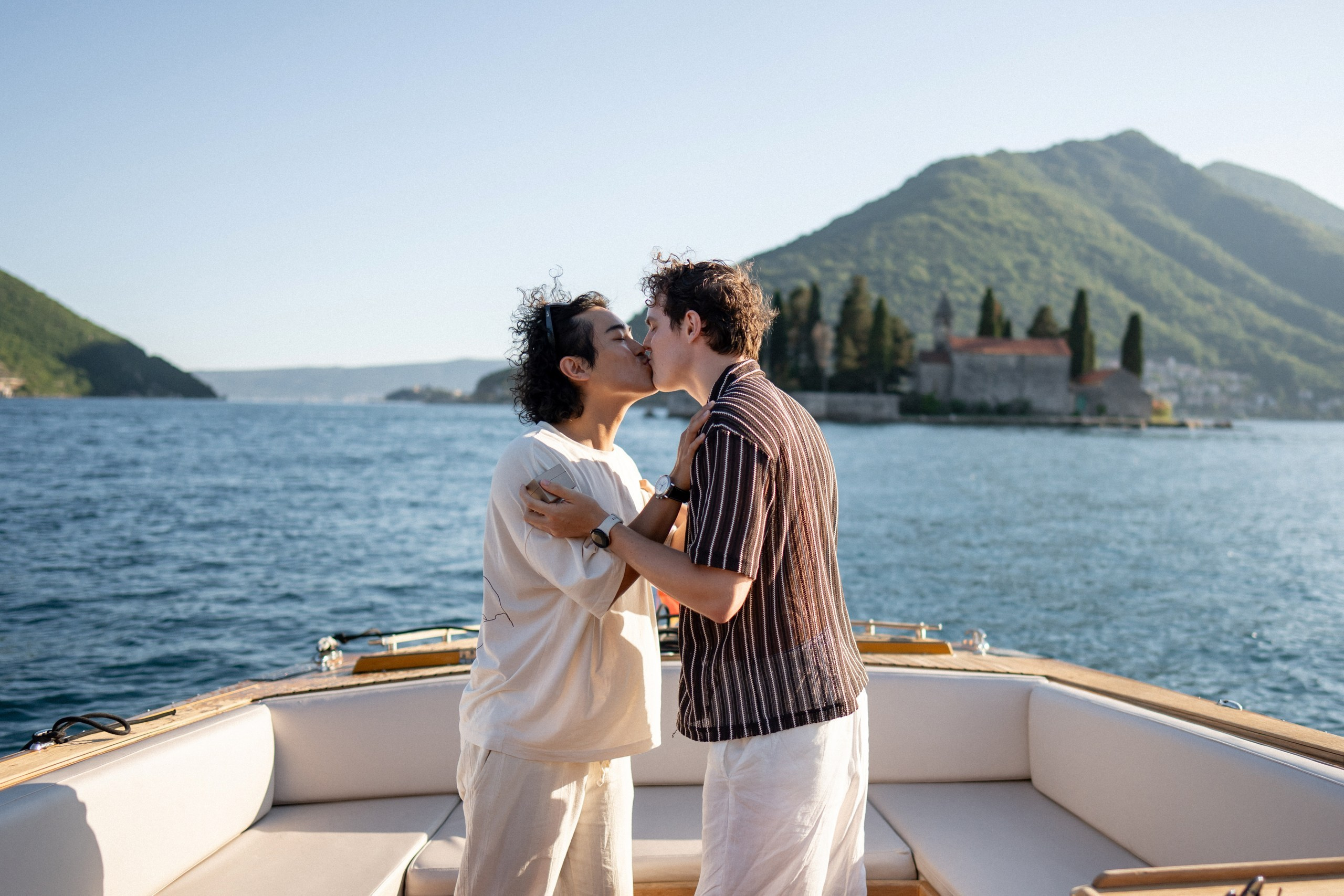 Perast Boat Proposal. Trouwfotograaf & videograaf in Montenegro | Maria & Vasilii