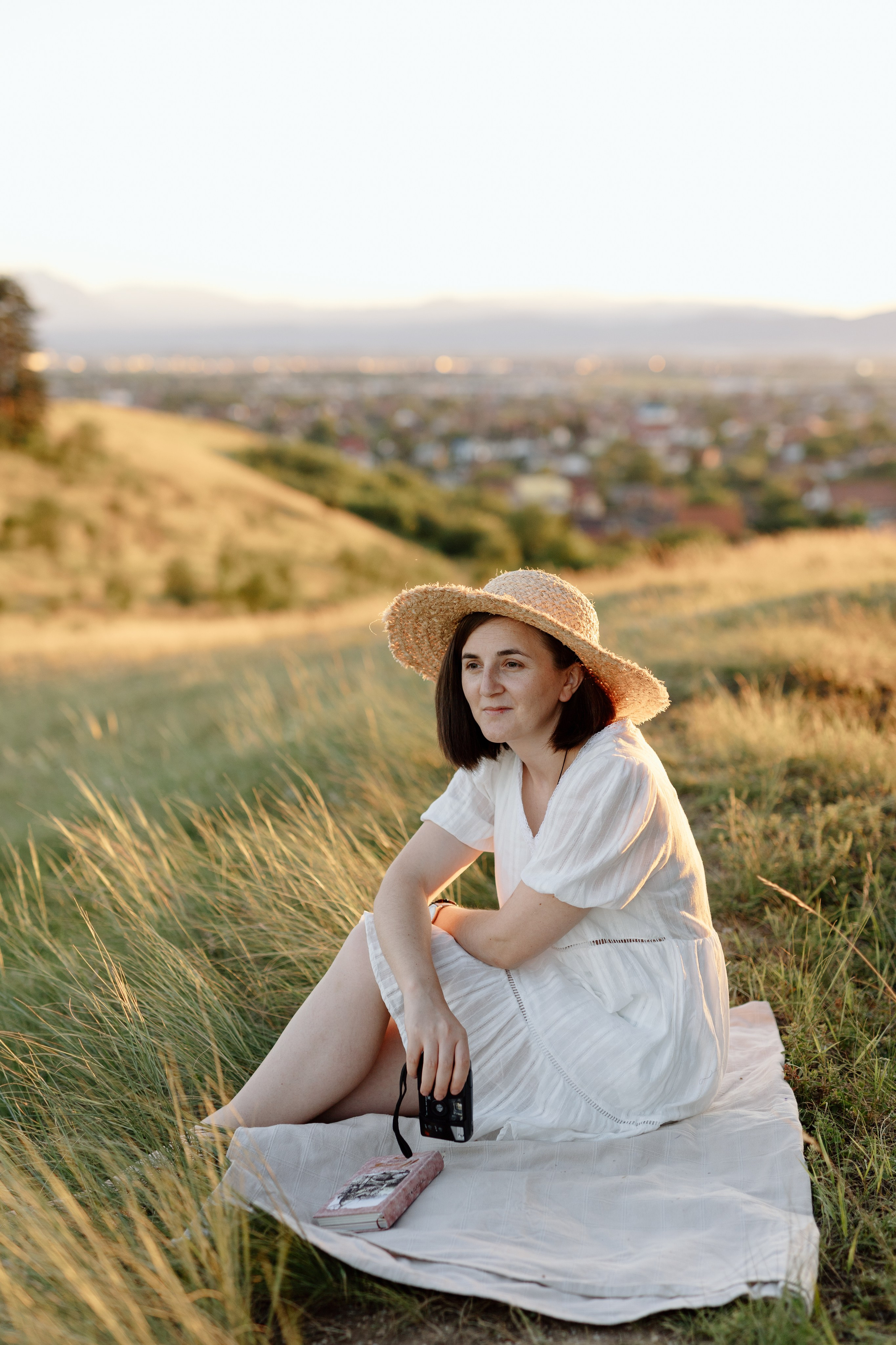 Cristina — Portrait. Main