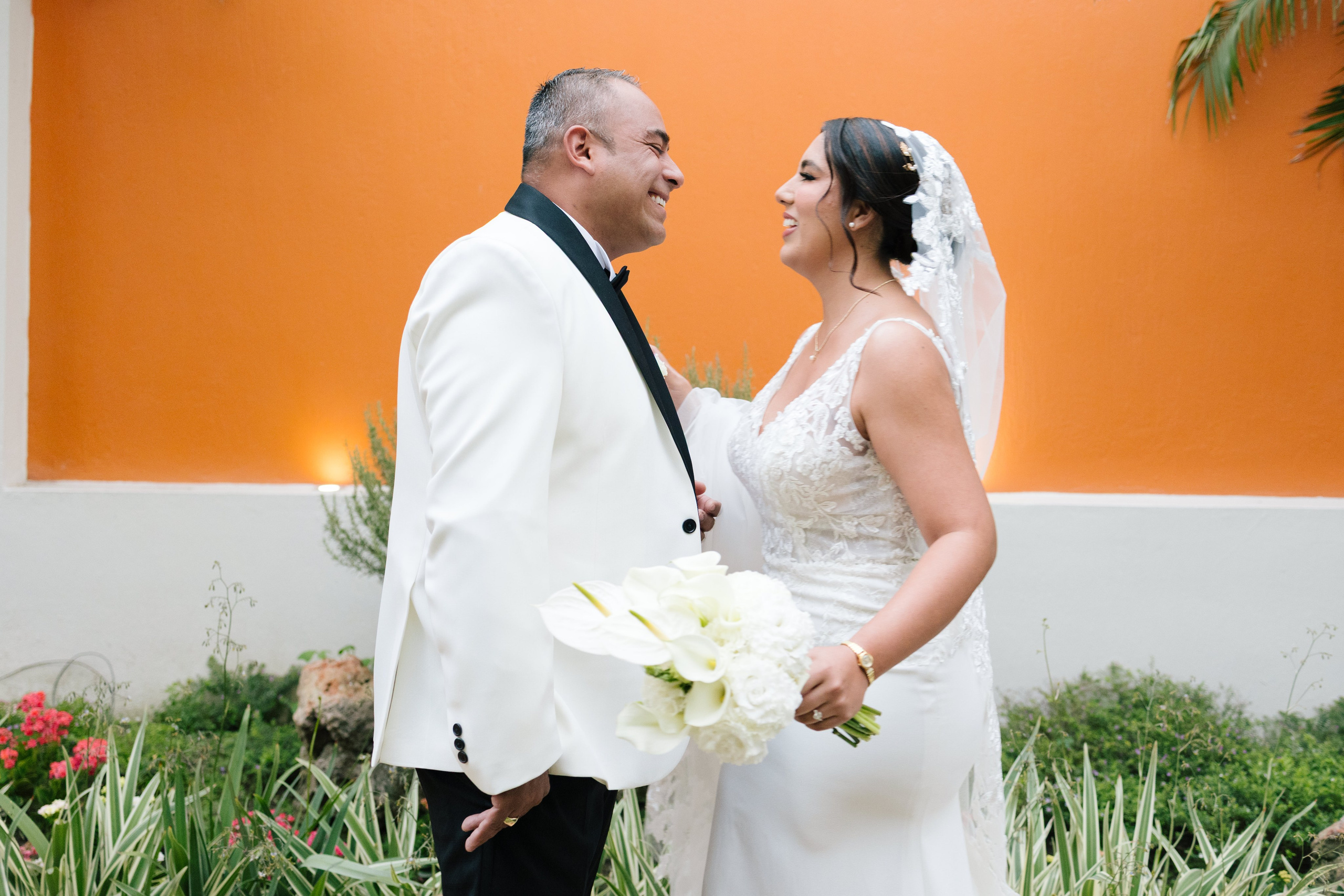 Alejandra y Salvador. Principal