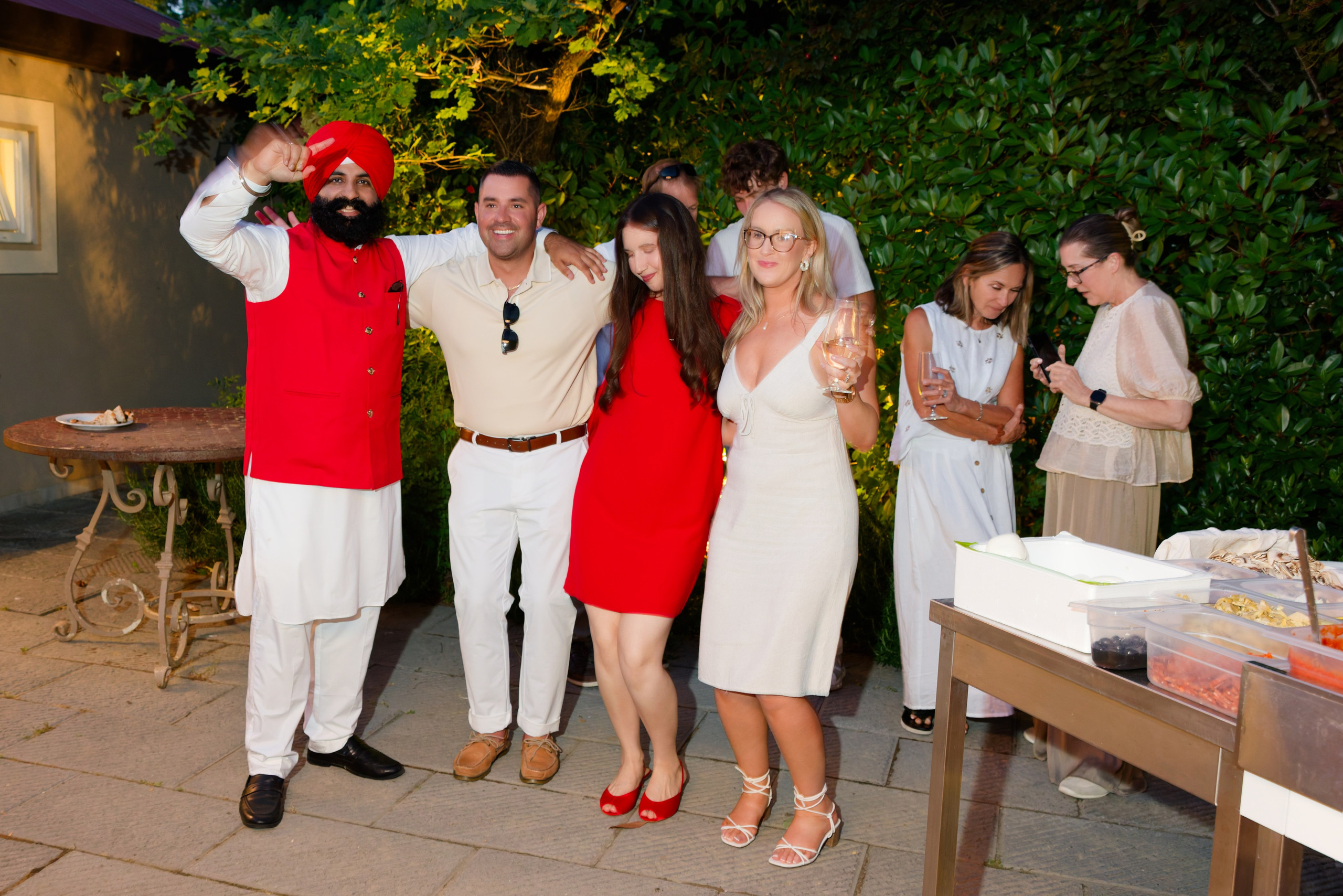 Pizza Party at Tenuta Massini, Florence, Italy. Destination Wedding Photographer — Nikita Burtsev