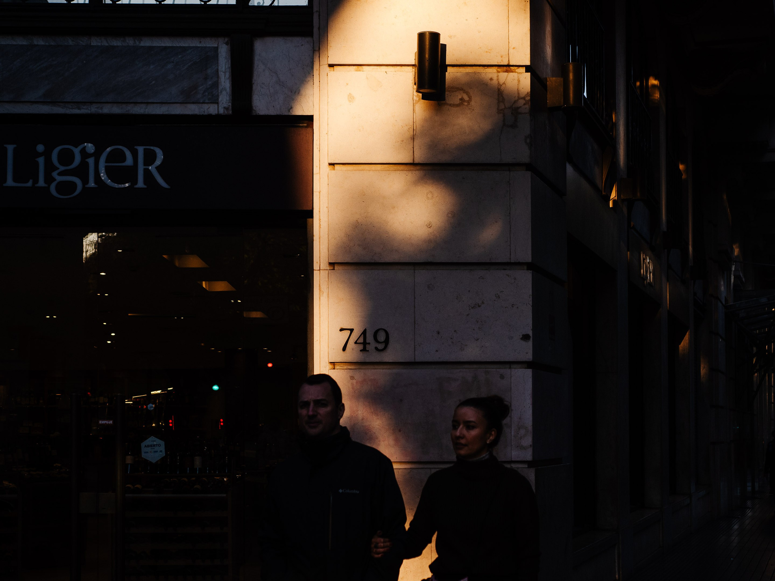 Downtown Buenos Aires, Argentina. Federico Borobio, street and documentary photography.
