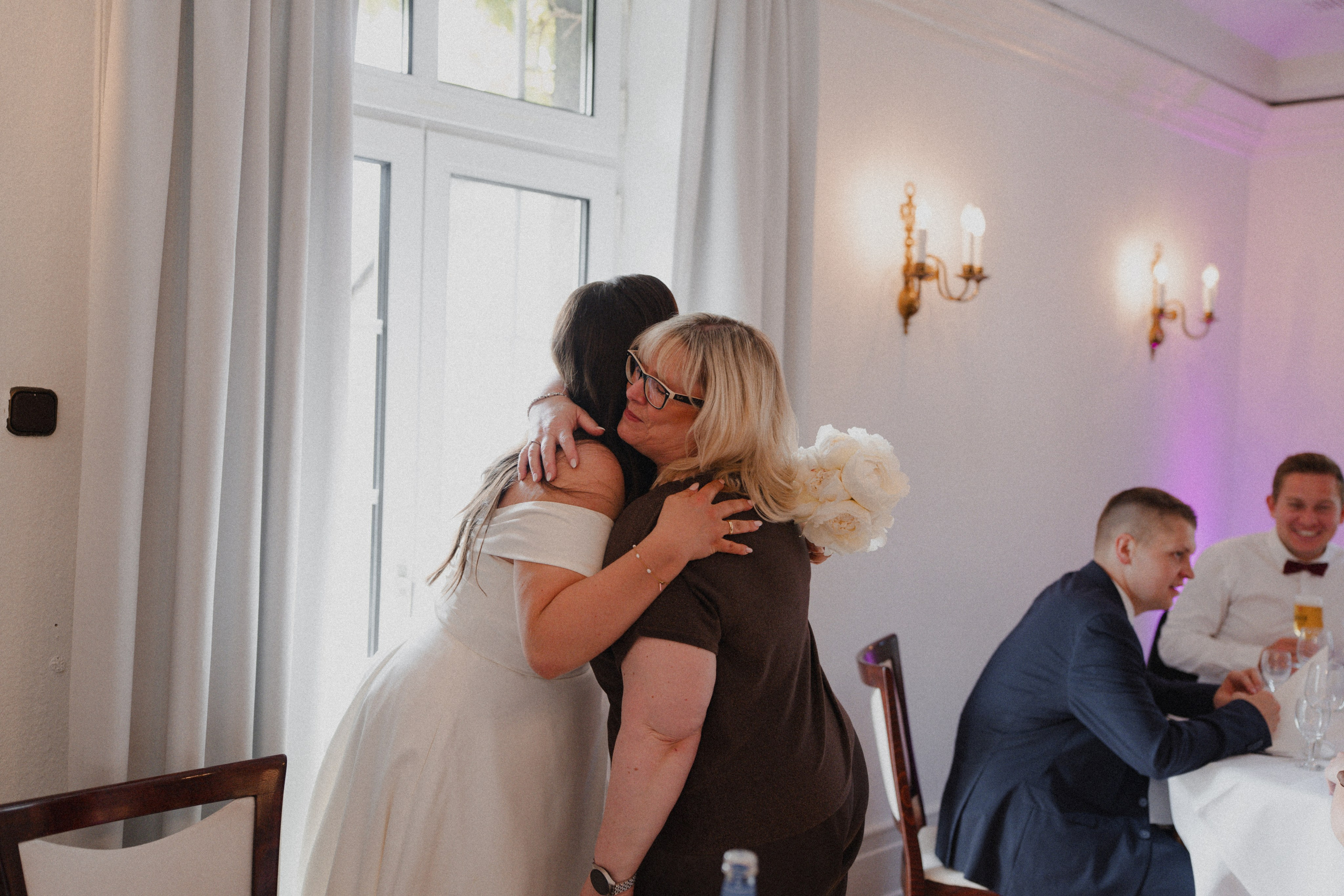 Jessica & Felix I Gesellschaft Harmonie Bochum. Hochzeitsfotografin Bochum | Halyna Reiche Fotografie NRW