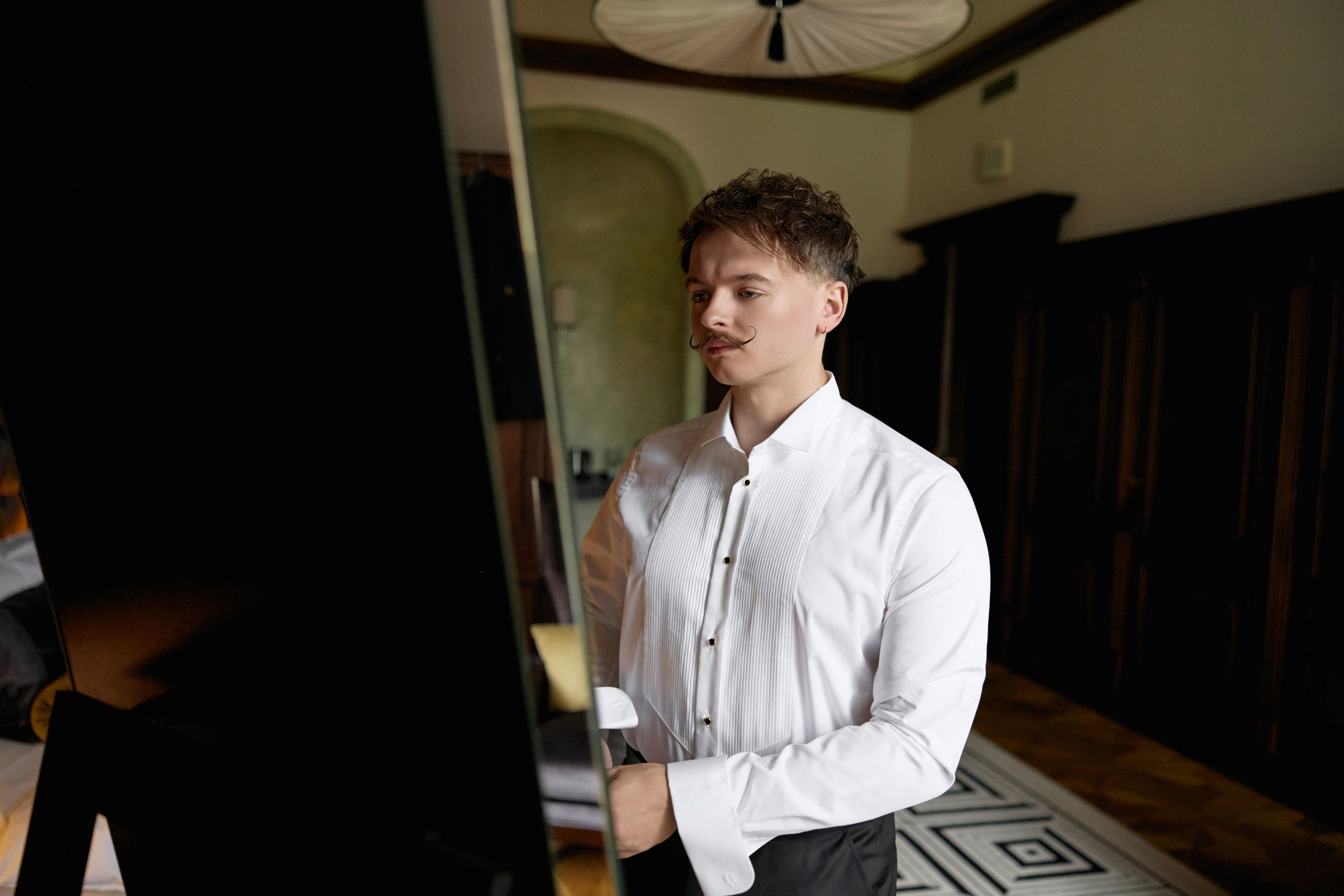 Wiktoria & Kacper. Pałac Goetz. Fotograf ślubny i rodzinny w Krakowie Yana Klymova
