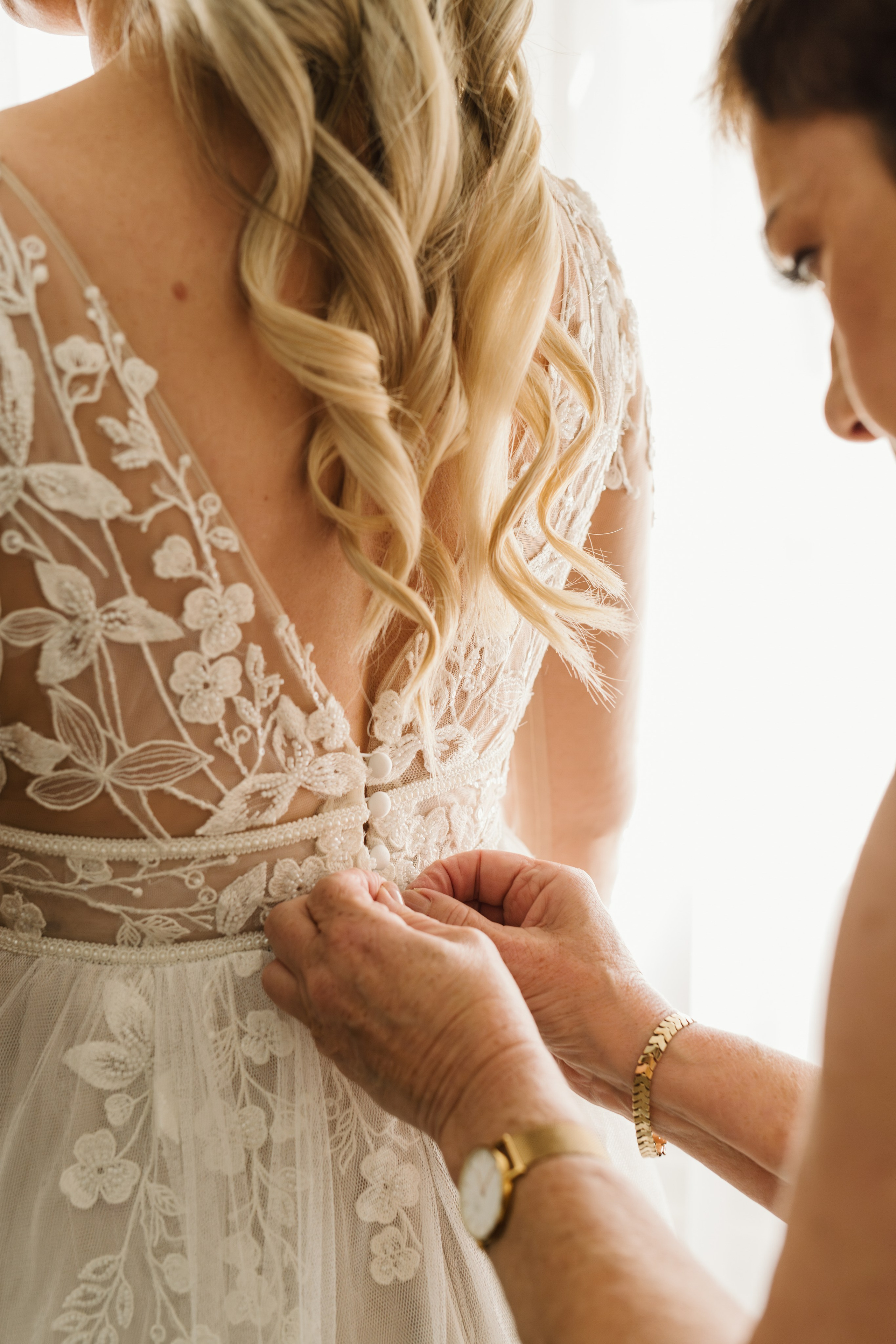 Iris and Helgi. Michalina Dzianach Wedding Photographer Iceland