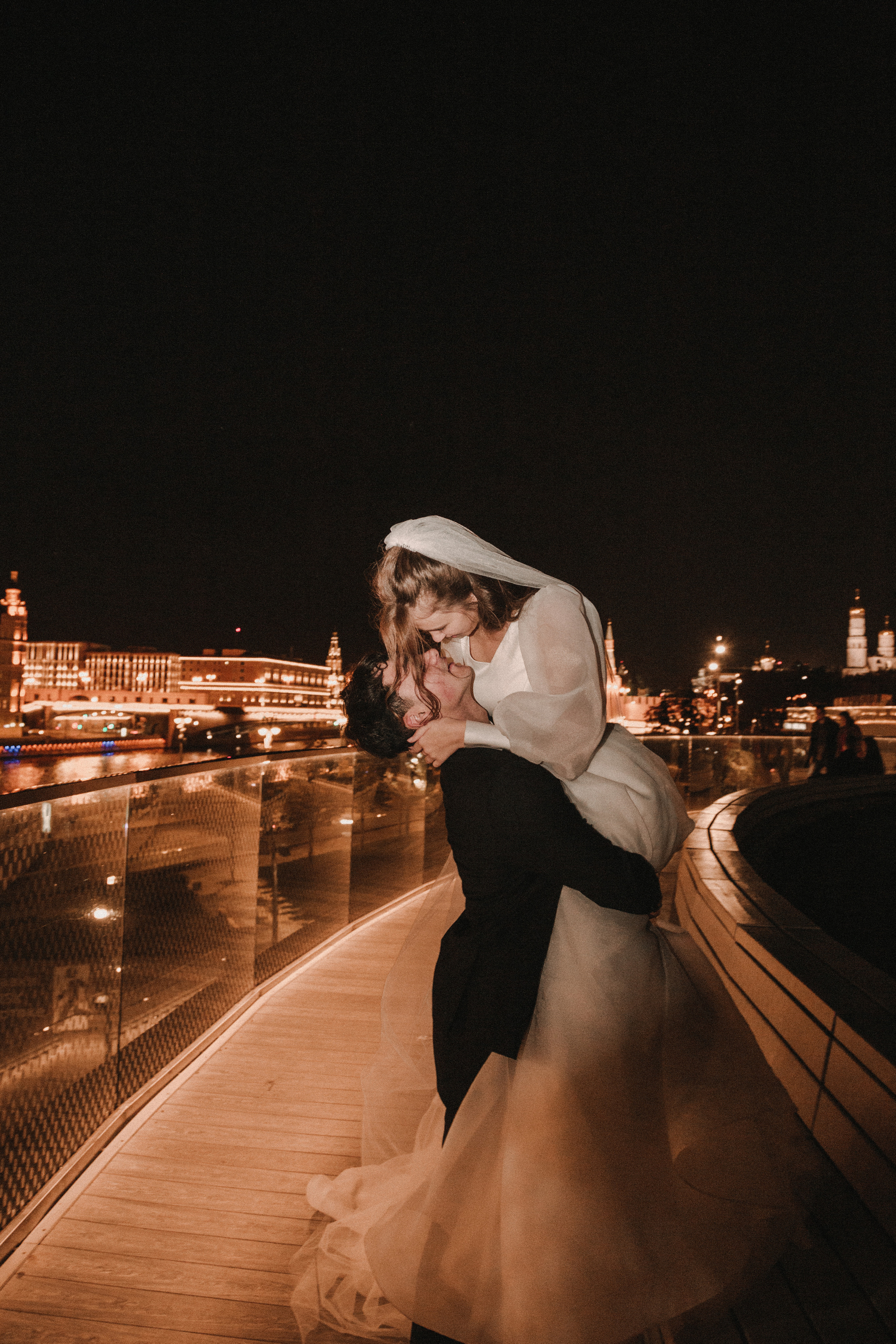 Yana & Natanael. Wedding, family and portrait photographer in Portland