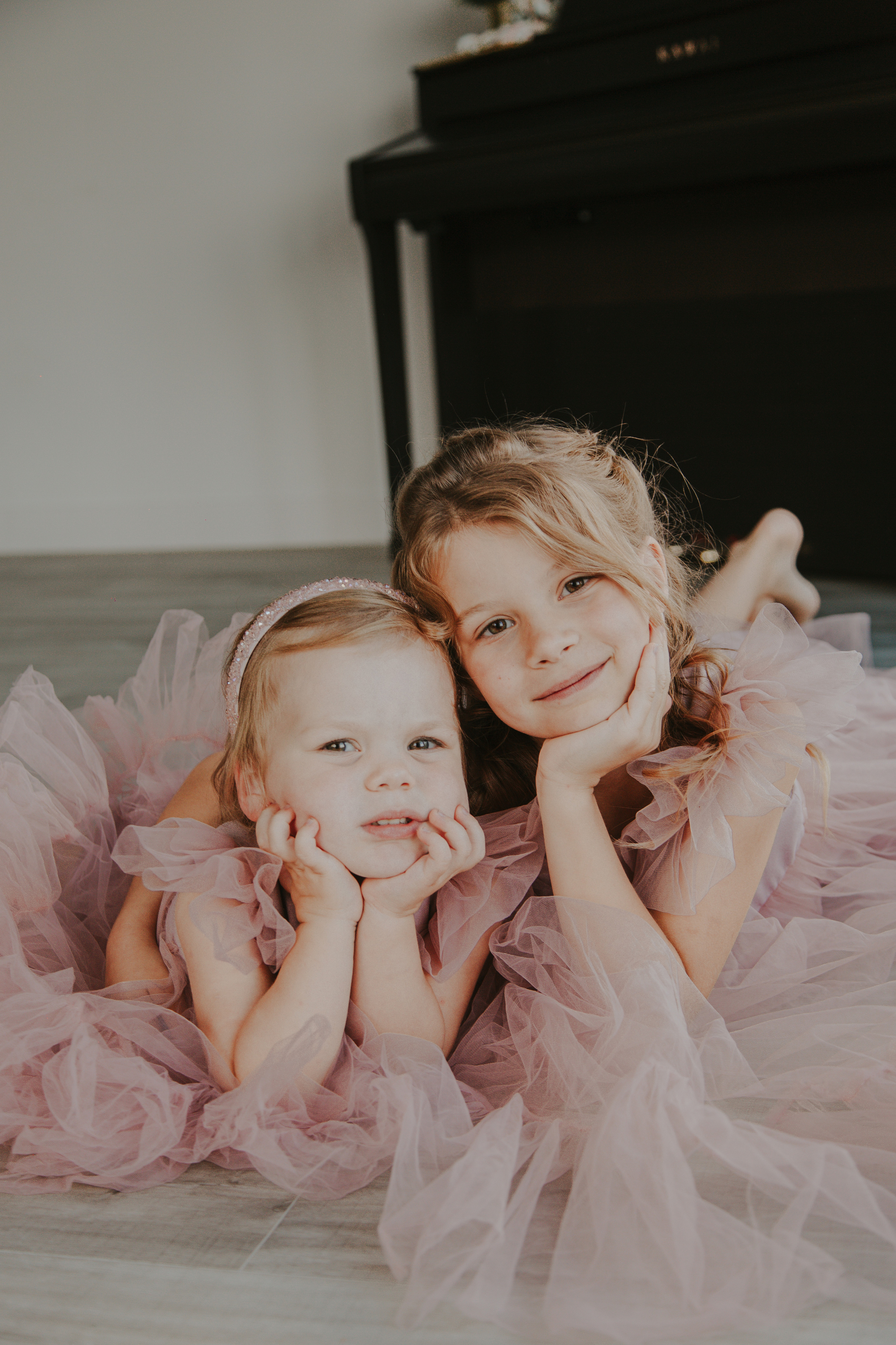 Kryachovs. Wedding, family and portrait photographer in Portland