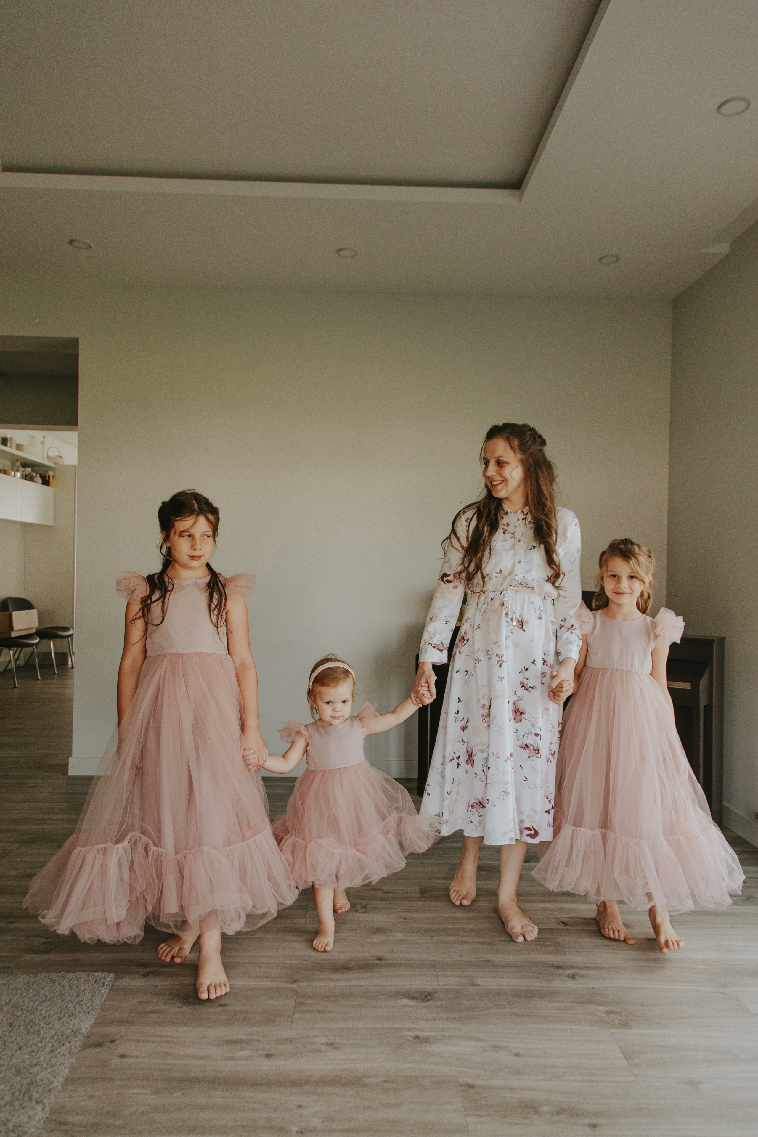 Kryachovs. Wedding, family and portrait photographer in Portland