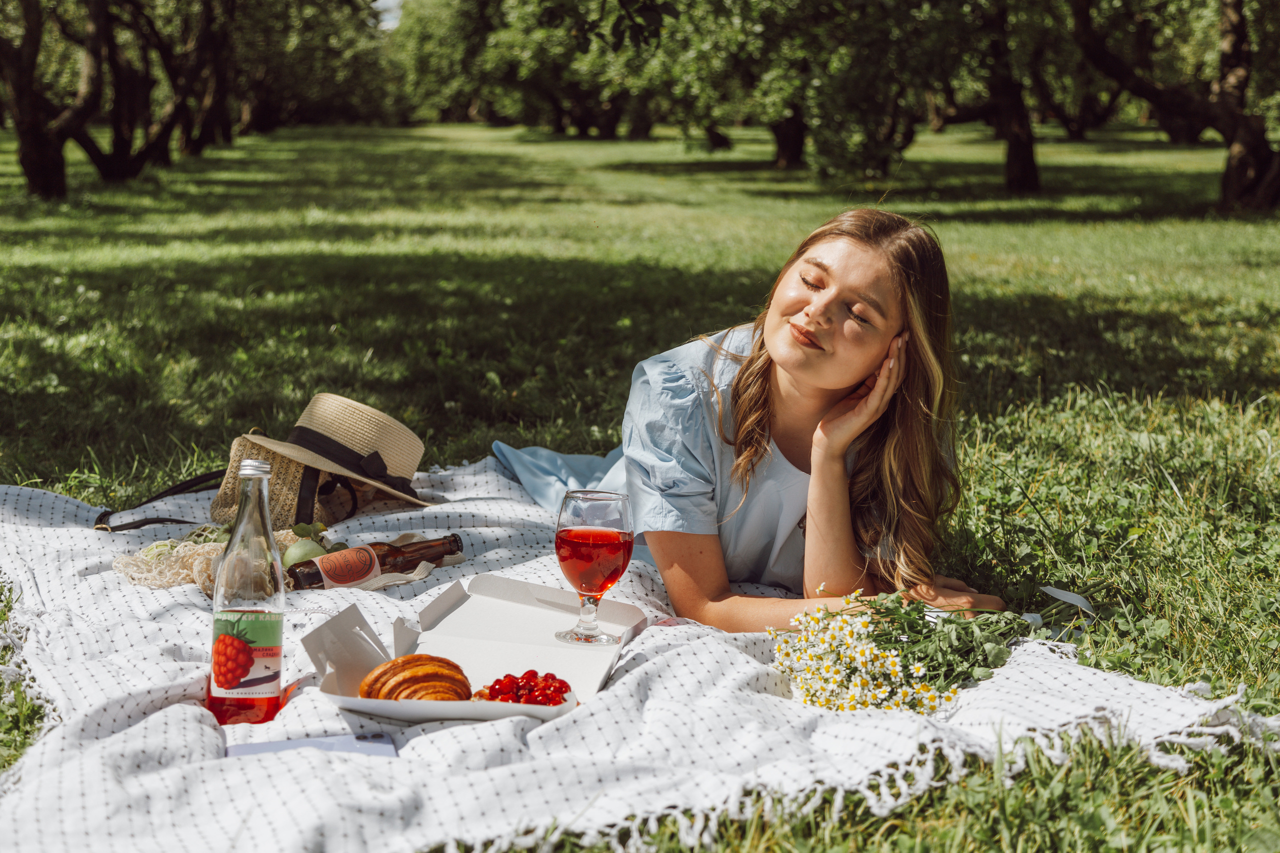 Khena. Wedding, family and portrait photographer in Portland